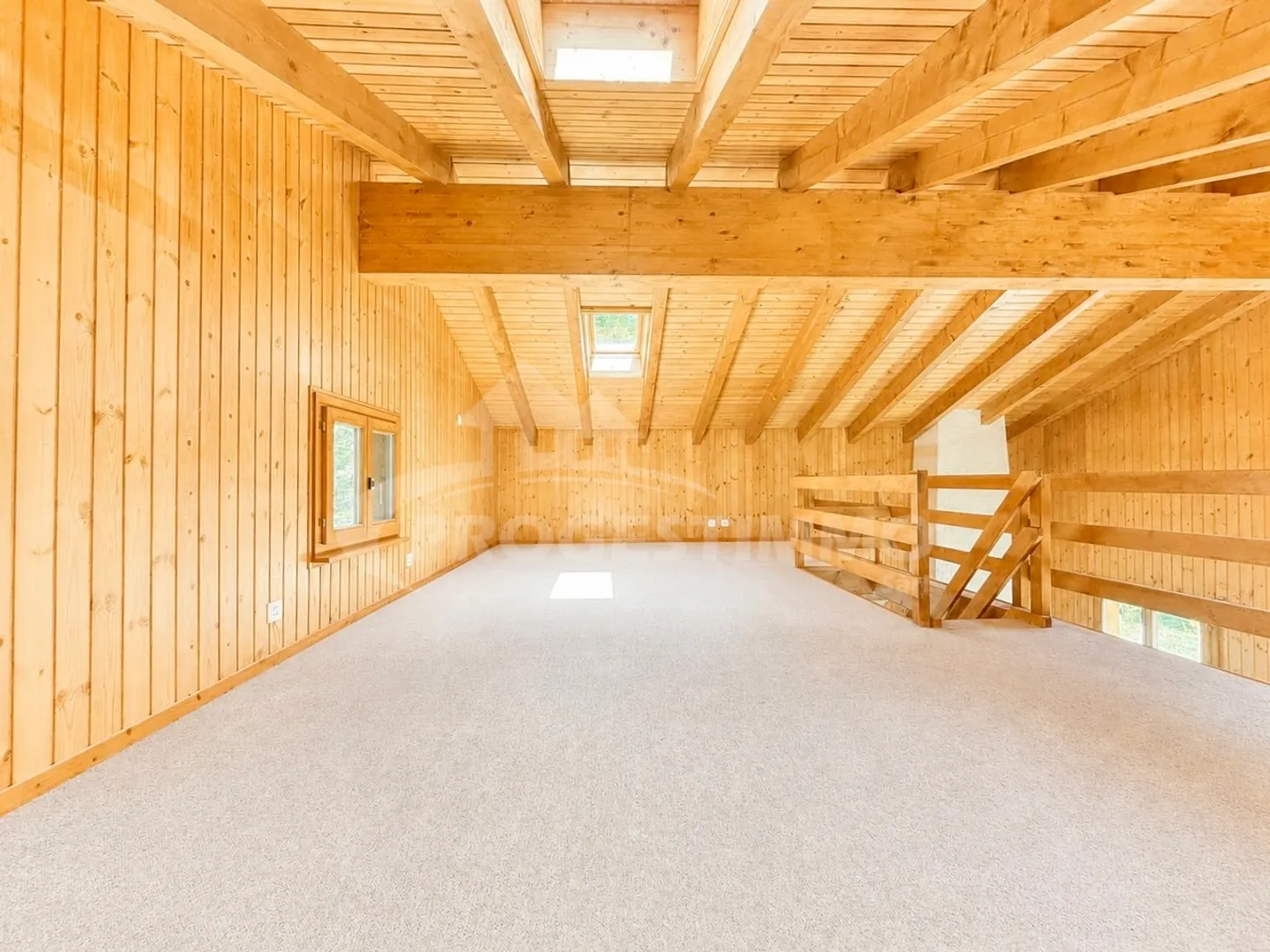 Charming chalet with exceptional panoramic view - Photo 8 of 12
