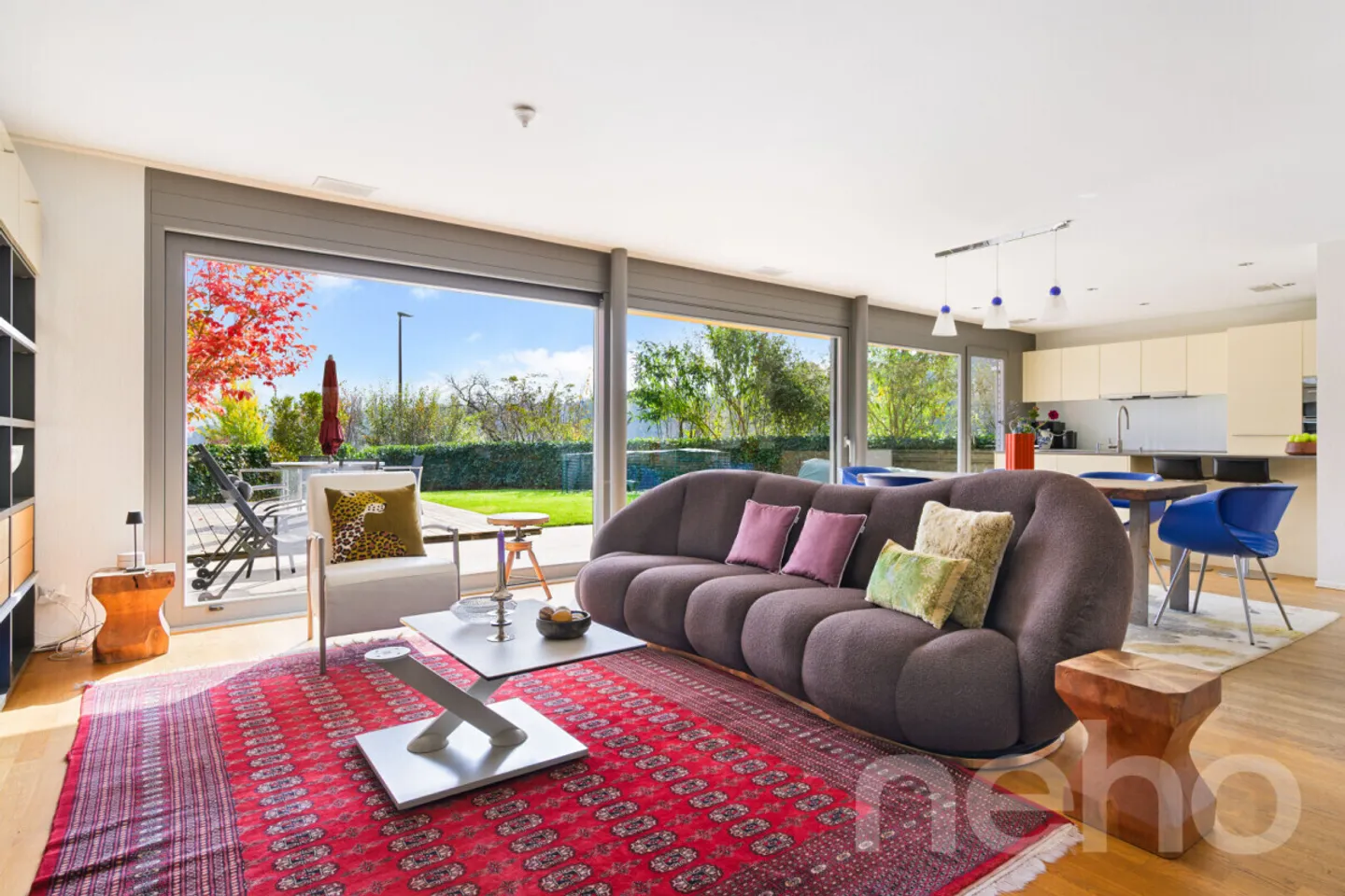 Elegante casa bifamiliare con giardino e vista panoramica a Reinach - Foto 5 di 13