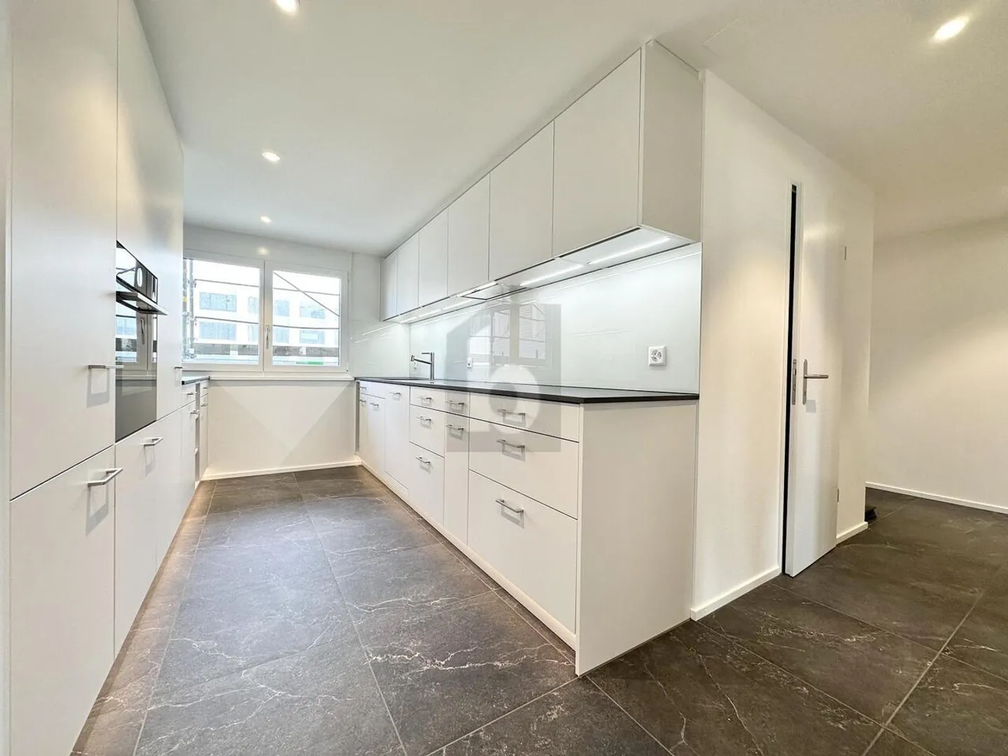 CENTRAL AND BRIGHT IN OWNERSHIP STANDARD - Photo 1 of 6