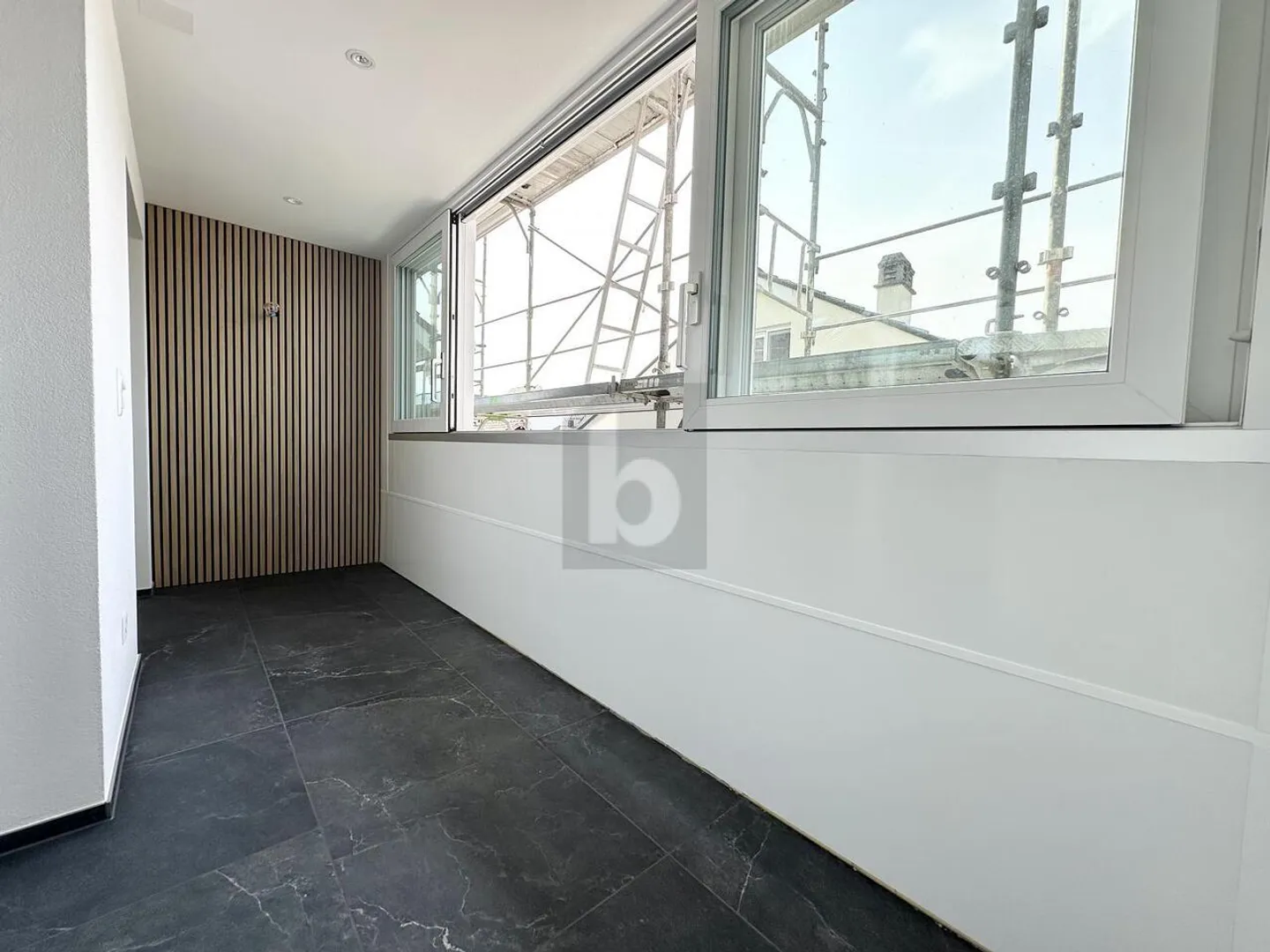 CENTRAL AND BRIGHT IN OWNERSHIP STANDARD - Photo 5 of 6