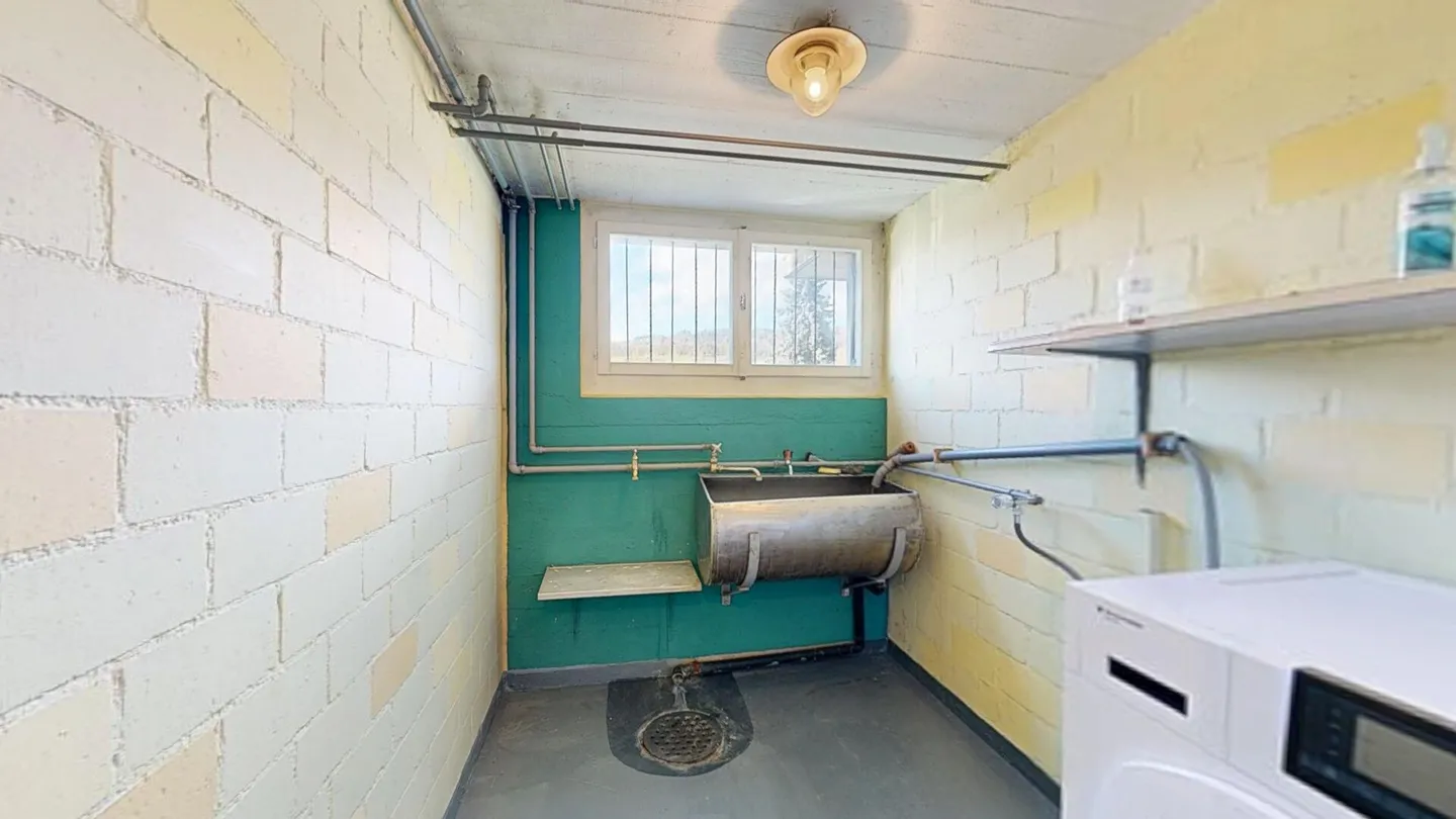 Well-maintained two-family house with large garden and expansion potential - Photo 19 of 25