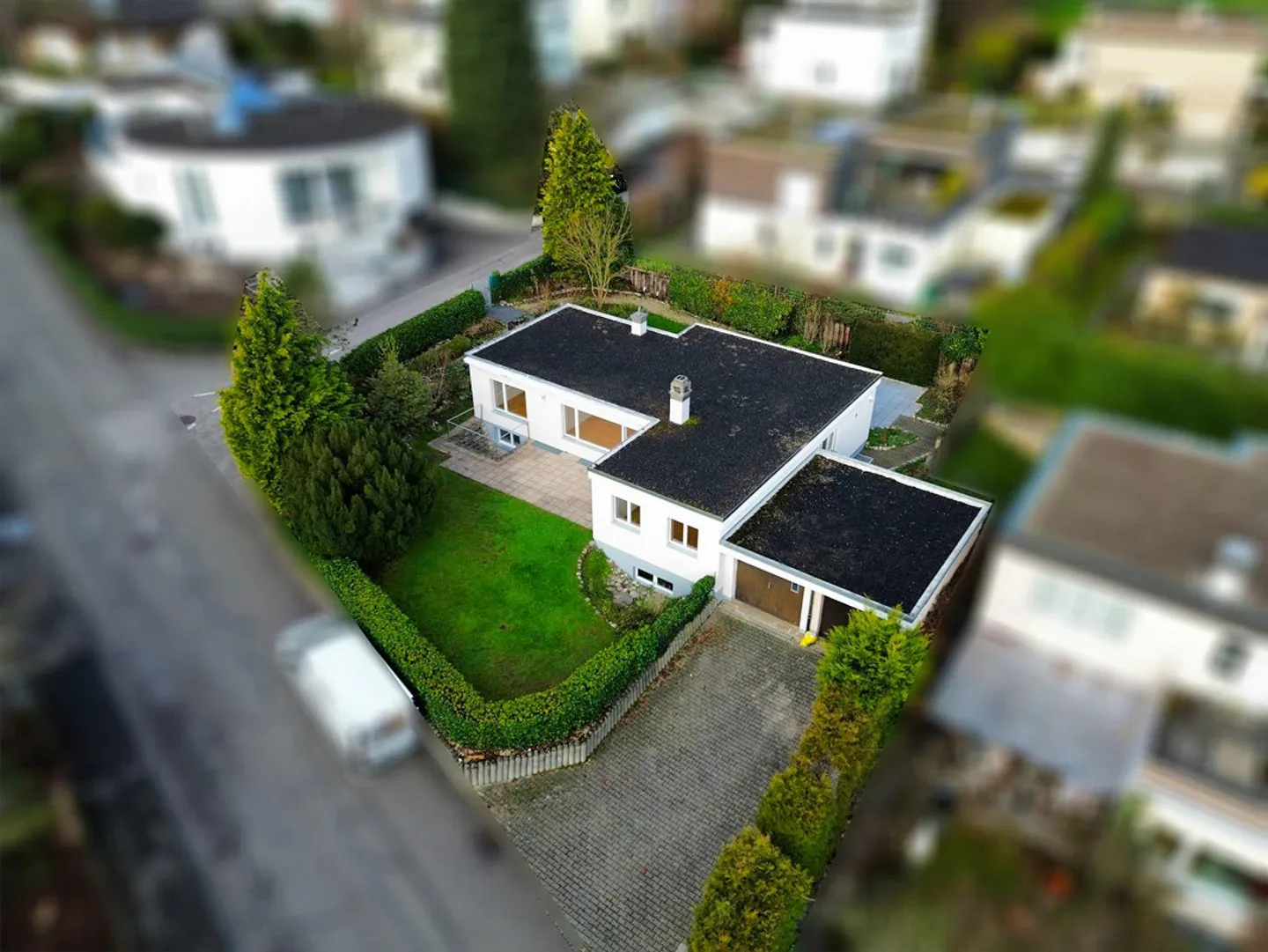 5.5-Room Single-Family House with Plenty of Space for Your Living Ideas - Photo 1 of 18