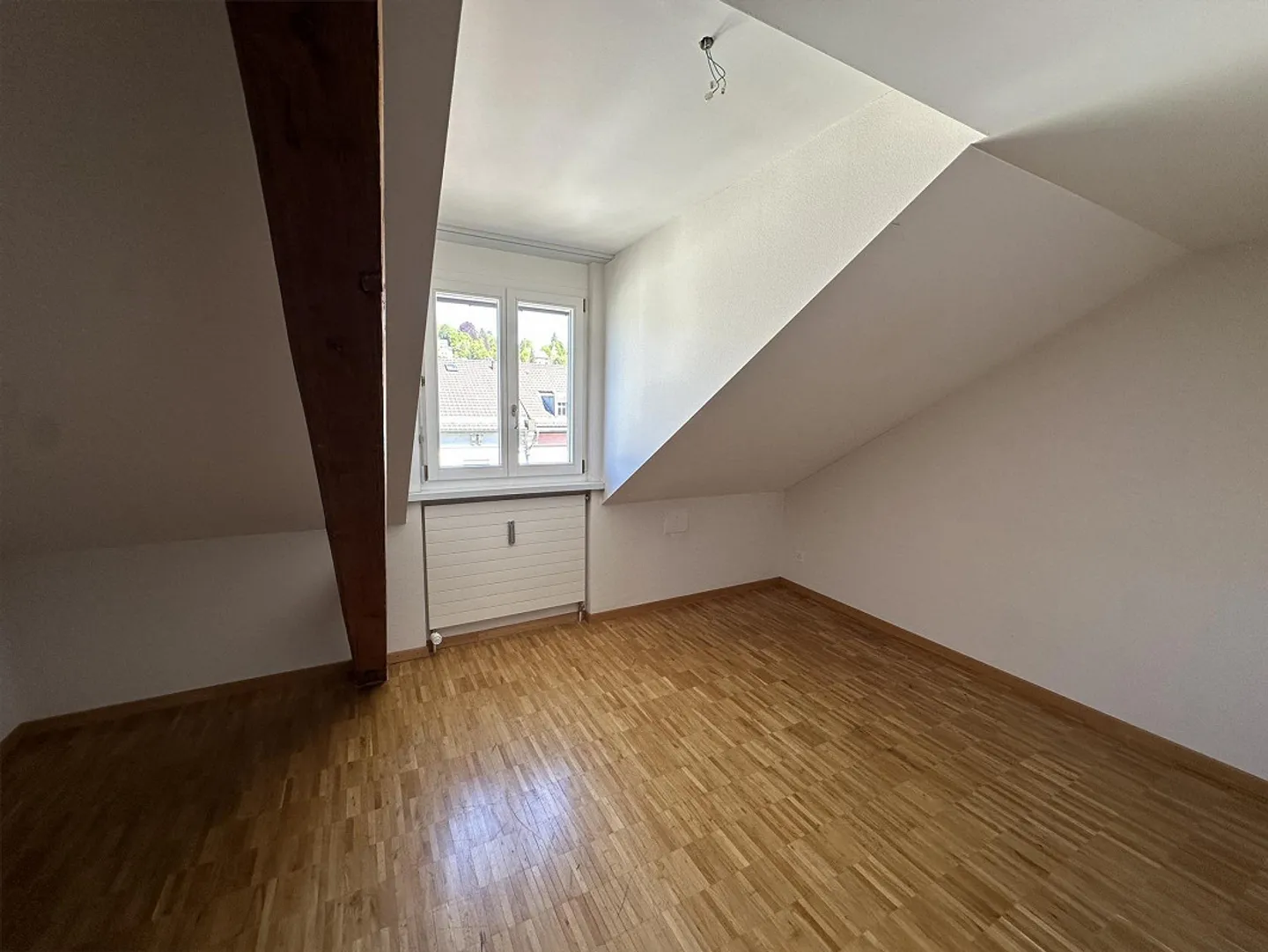 Charming 3.5-room apartment in the center of St. Gallen - Photo 2 of 8