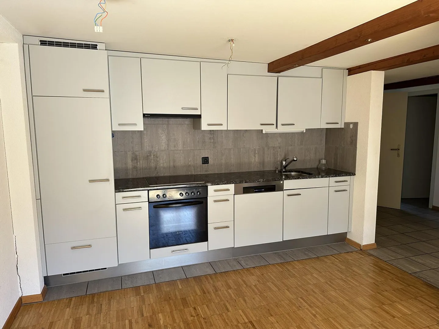 Charming 3.5-room apartment in the center of St. Gallen - Photo 3 of 8