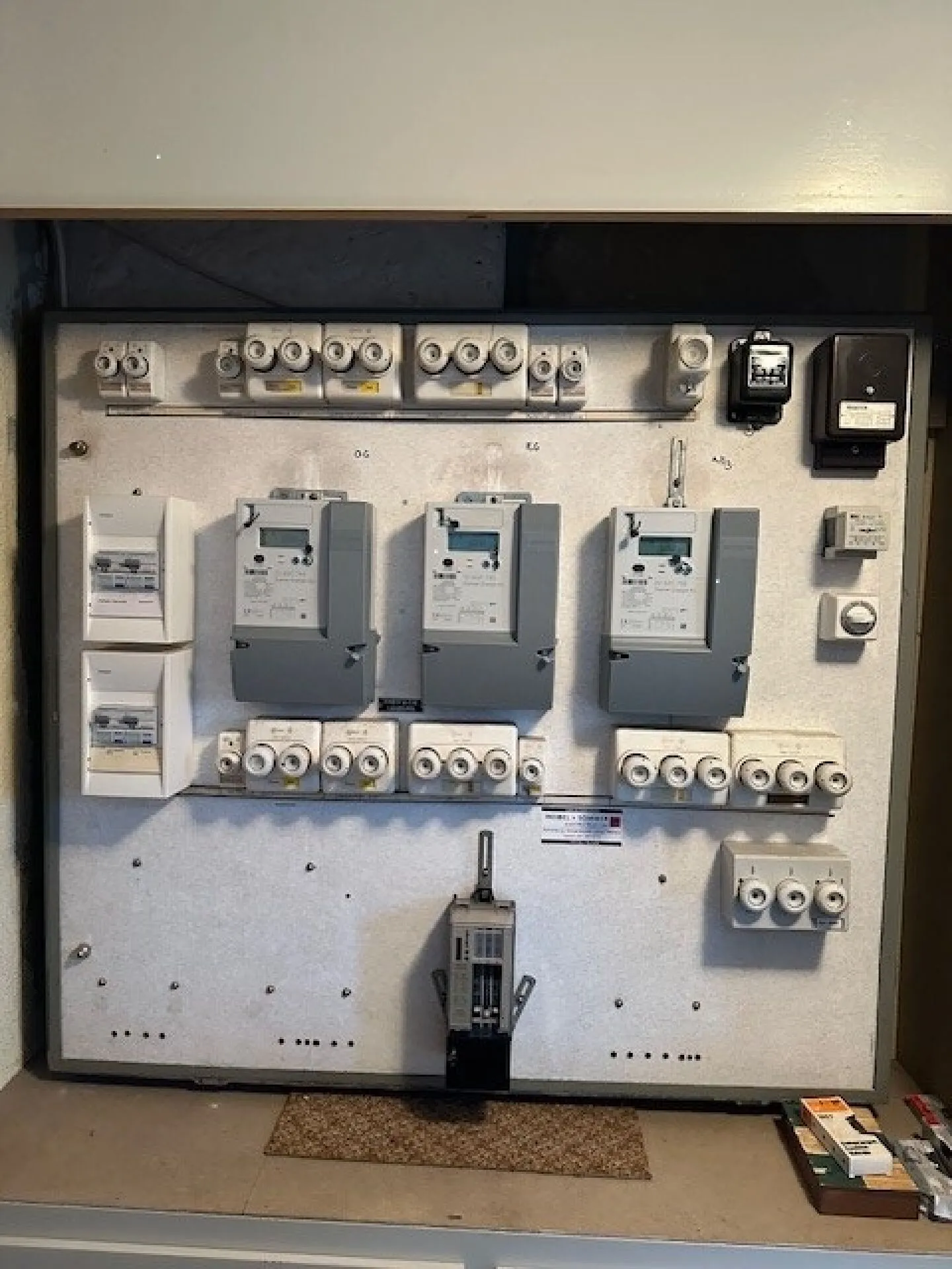 Well-maintained two-family house with large garden and expansion potential - Photo 24 of 25