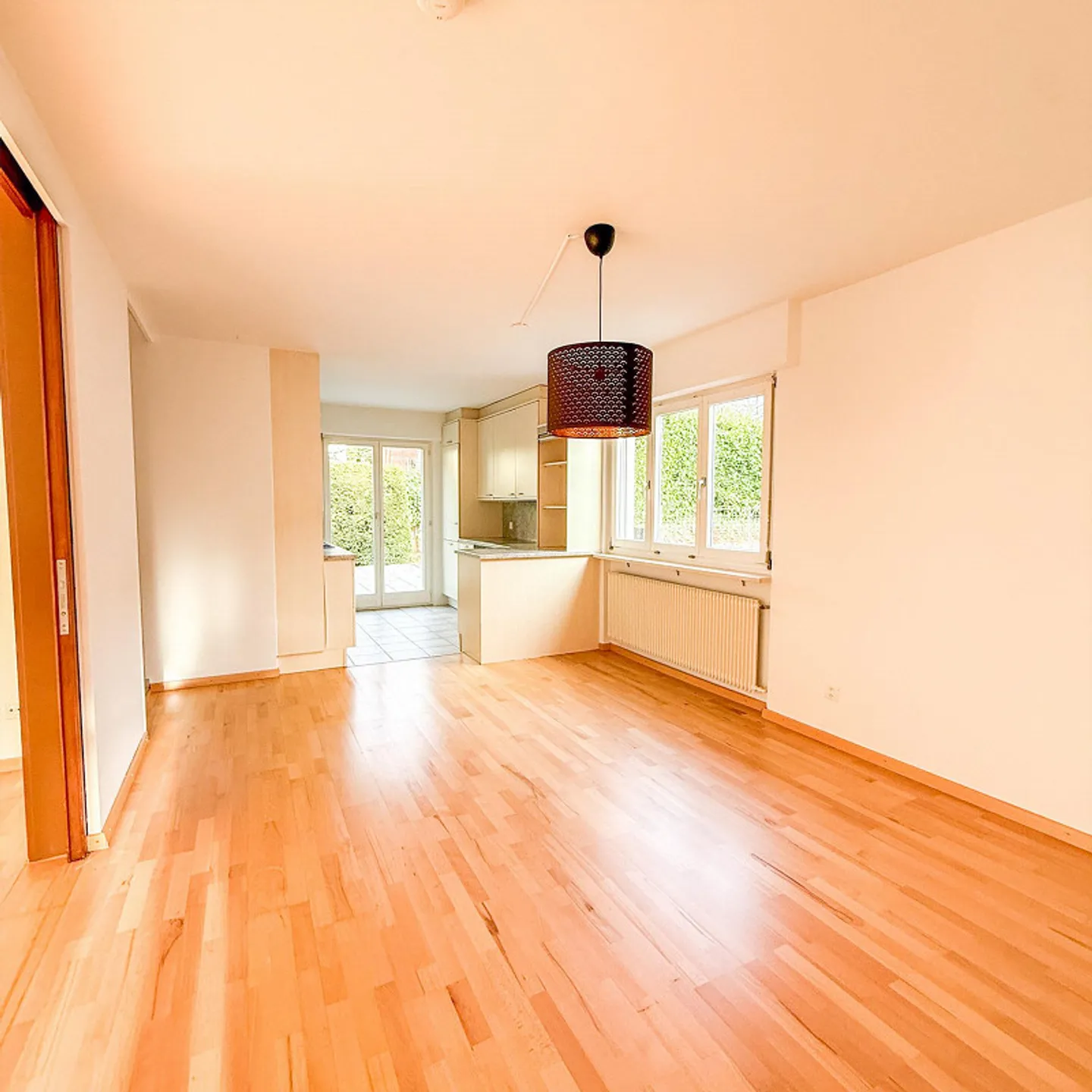 5.5-Room Single-Family House with Plenty of Space for Your Living Ideas - Photo 4 of 18