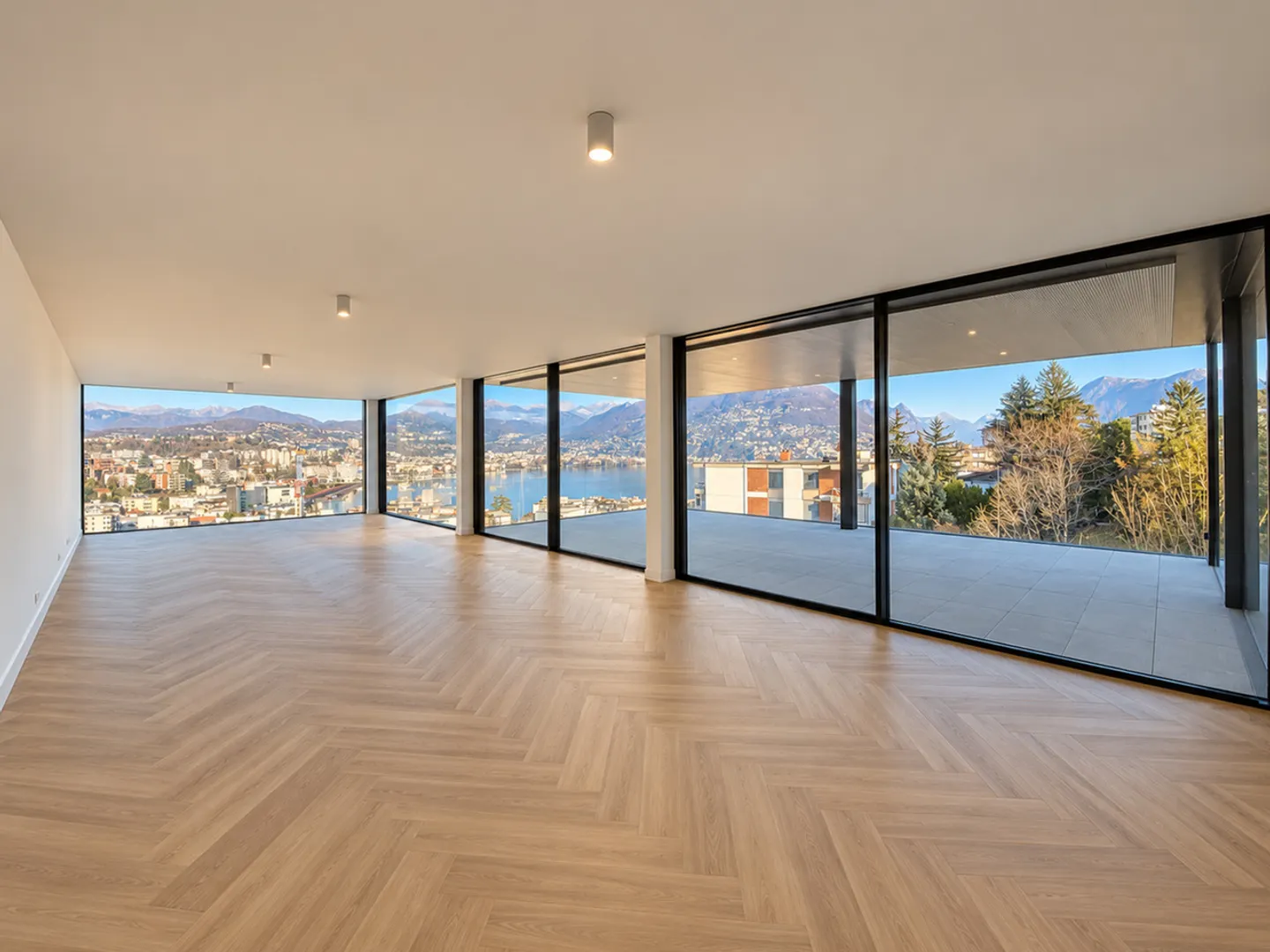 Penthouse de Luxe avec Vue sur le Lac - Photo 1 sur 12
