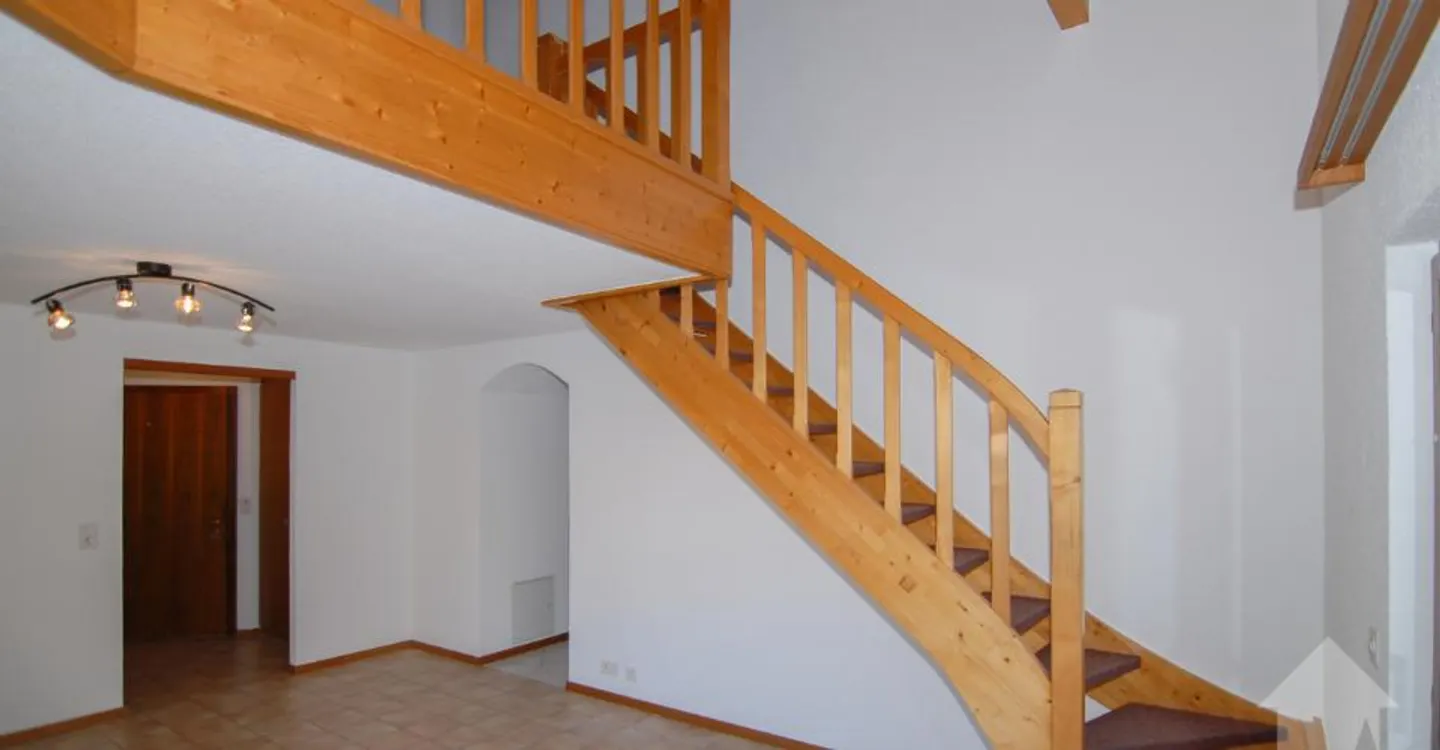 Spacious duplex apartment at the Bains de Saillon - Photo 8 of 12