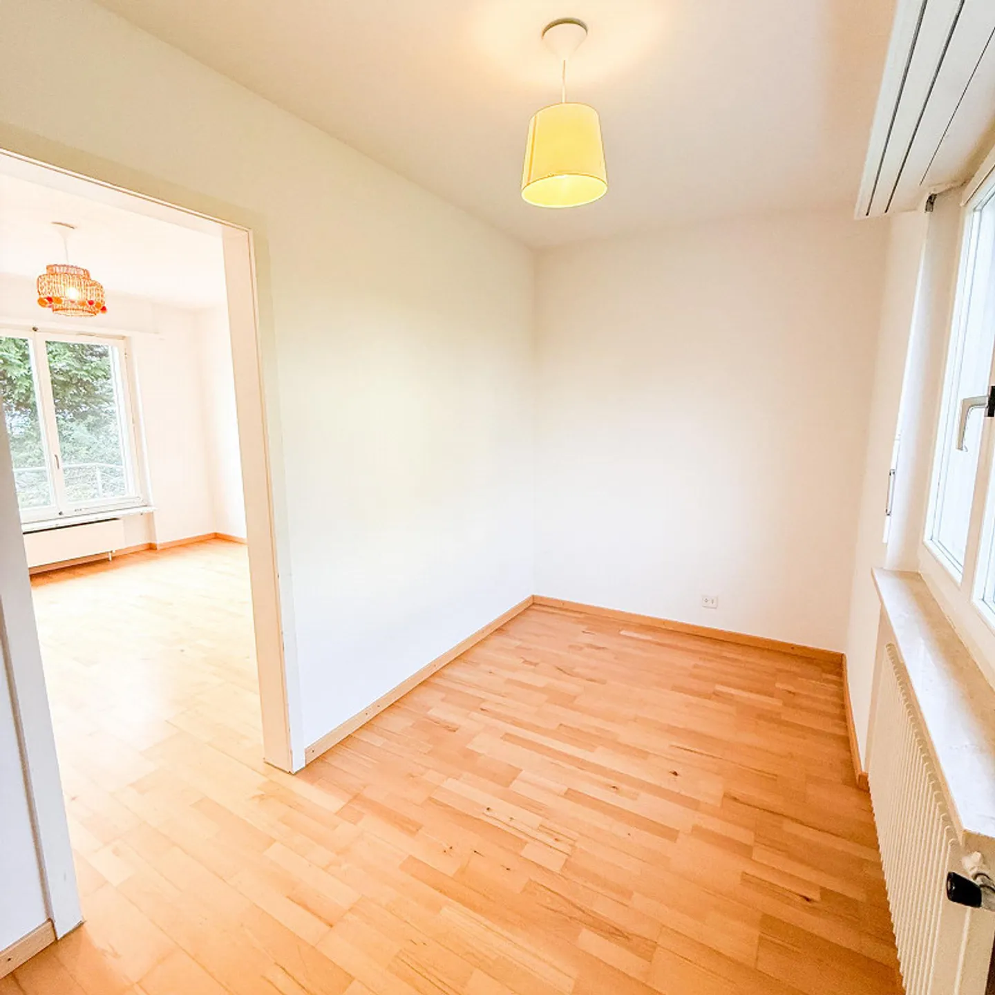 5.5-Room Single-Family House with Plenty of Space for Your Living Ideas - Photo 8 of 18