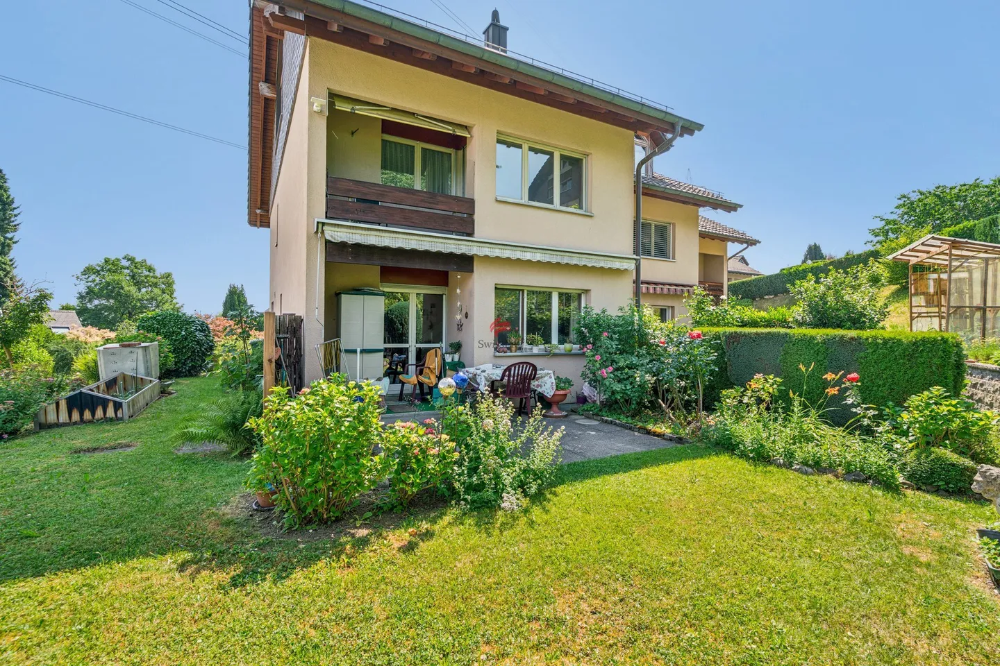 Maison de ville avec de nombreuses possibilités d'aménagement et jardin - Photo 10 sur 10