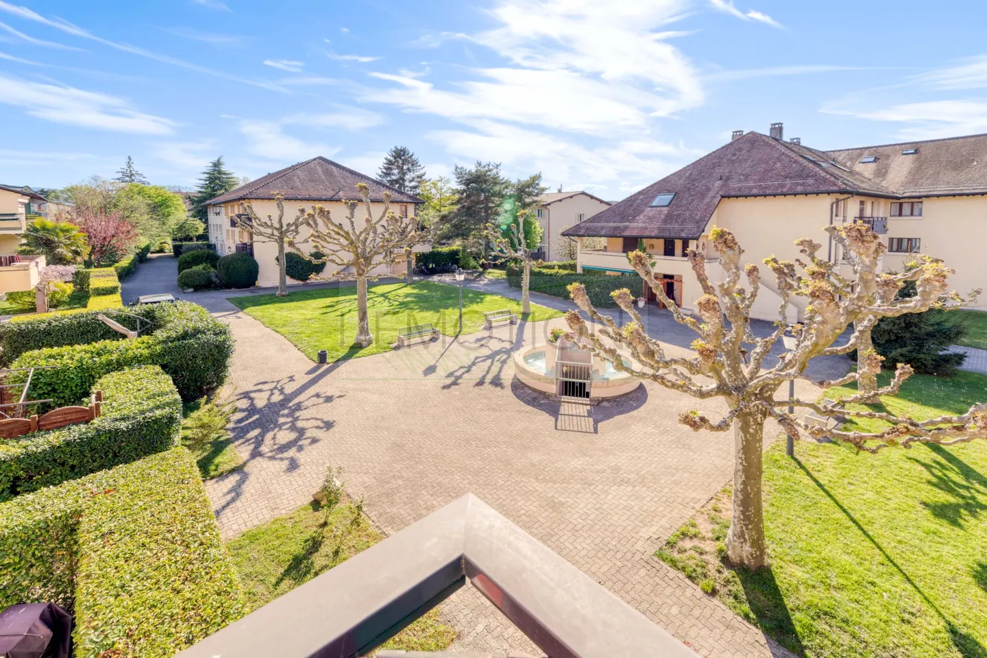 Elegant 5-Room Apartment in Corsier - Photo 7 of 19