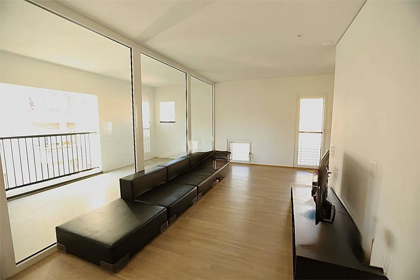 In affitto a Lugano centro, loft ammobiliato con veranda - Foto 3 di 7
