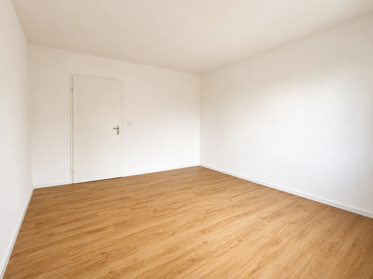 Helle 3.5 Zimmerwohnung im EG - Foto 8 von 9