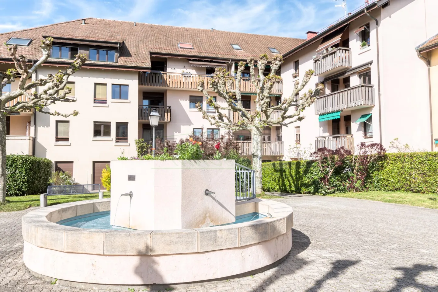 Elegant 5-Room Apartment in Corsier - Photo 16 of 19