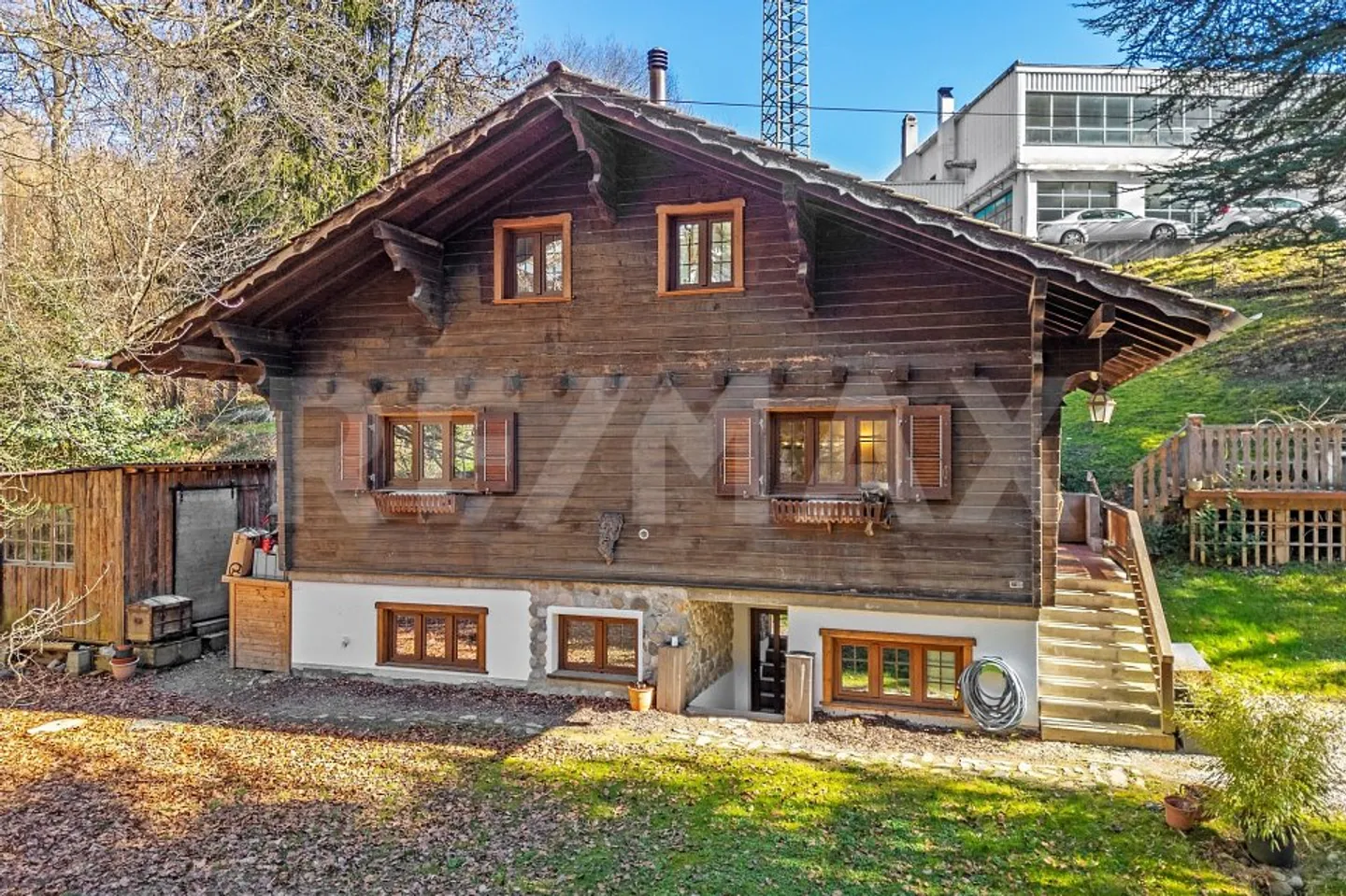 6-Zimmer-Haus - Foto 1 von 13