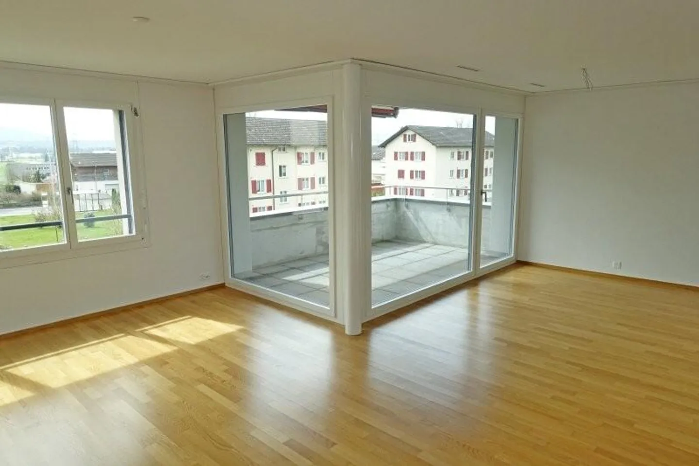 Moderne 4.5-Zimmerwohnung - Foto 2 von 10