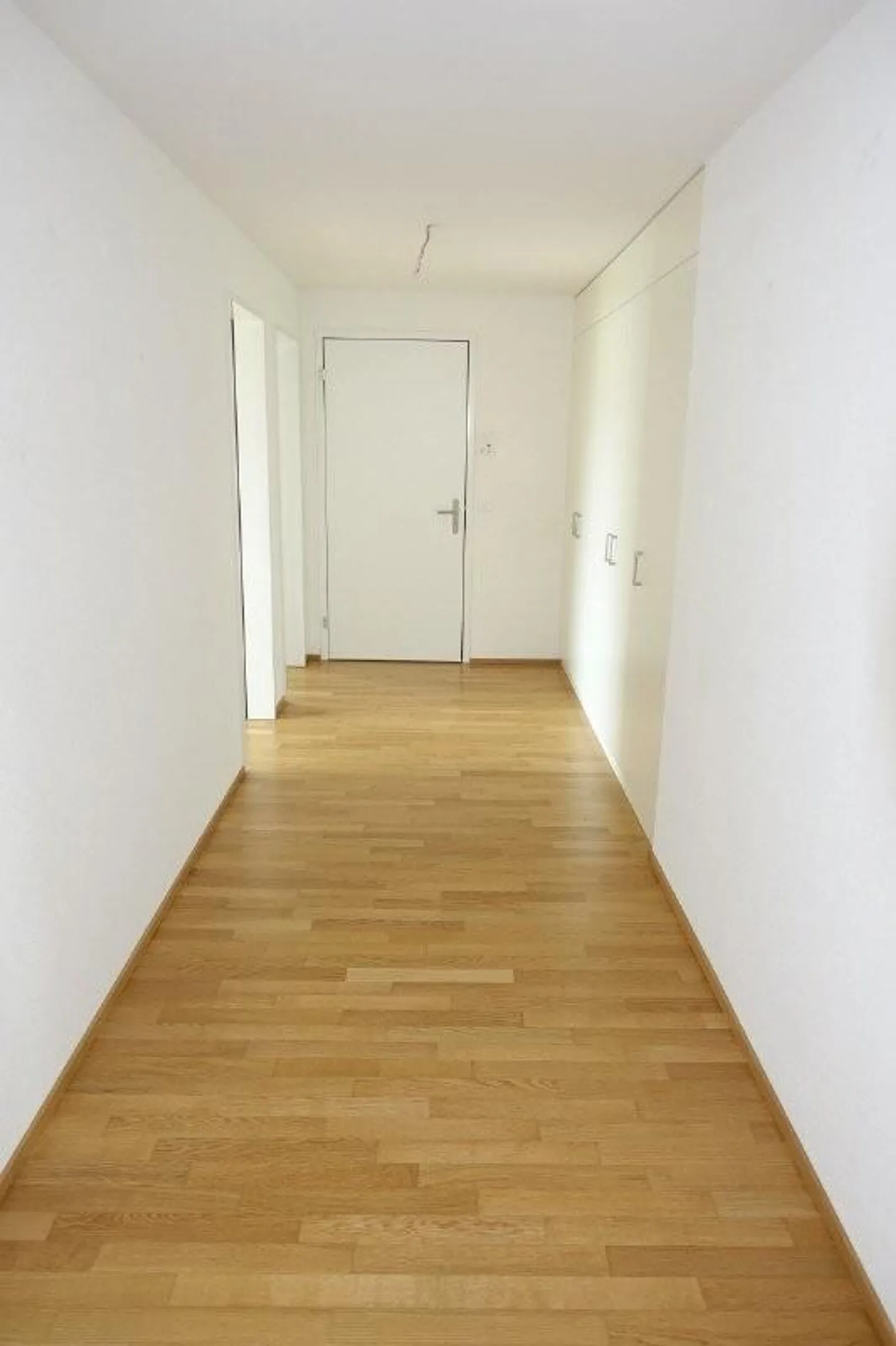 Moderne 4.5-Zimmerwohnung - Foto 3 von 10