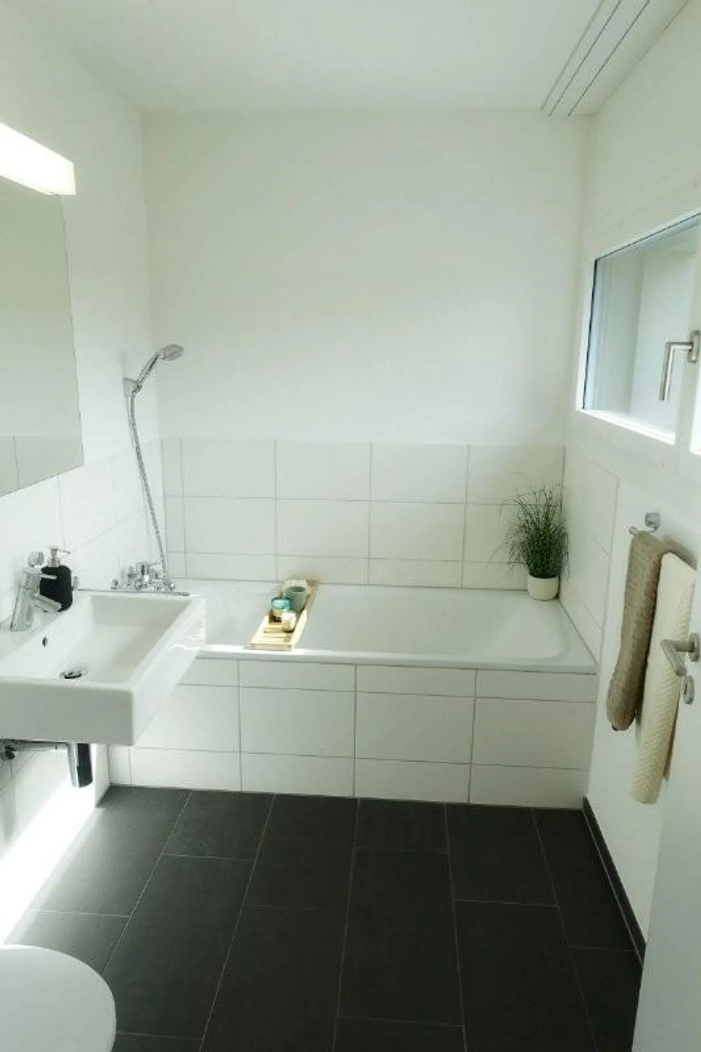 Moderne 4.5-Zimmerwohnung - Foto 4 von 10