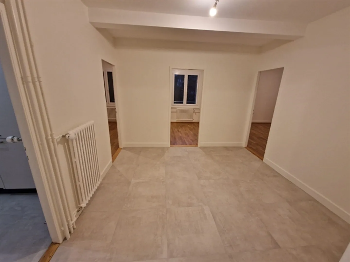 Geräumige Wohnung im Erdgeschoss - Foto 2 von 5