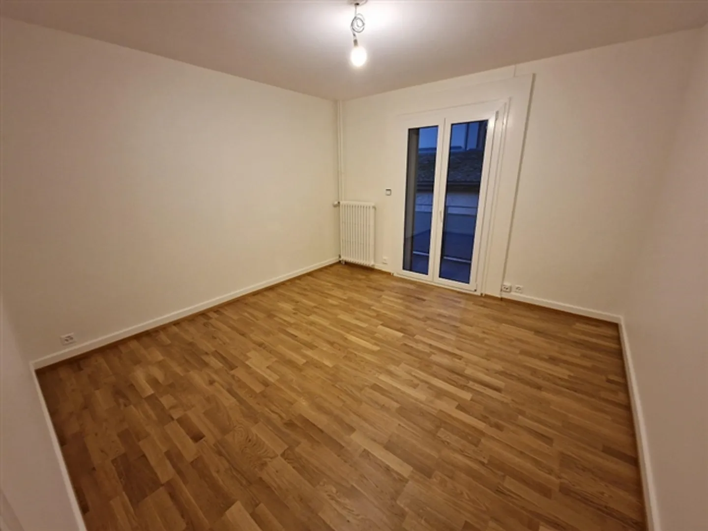 Geräumige Wohnung im Erdgeschoss - Foto 3 von 5