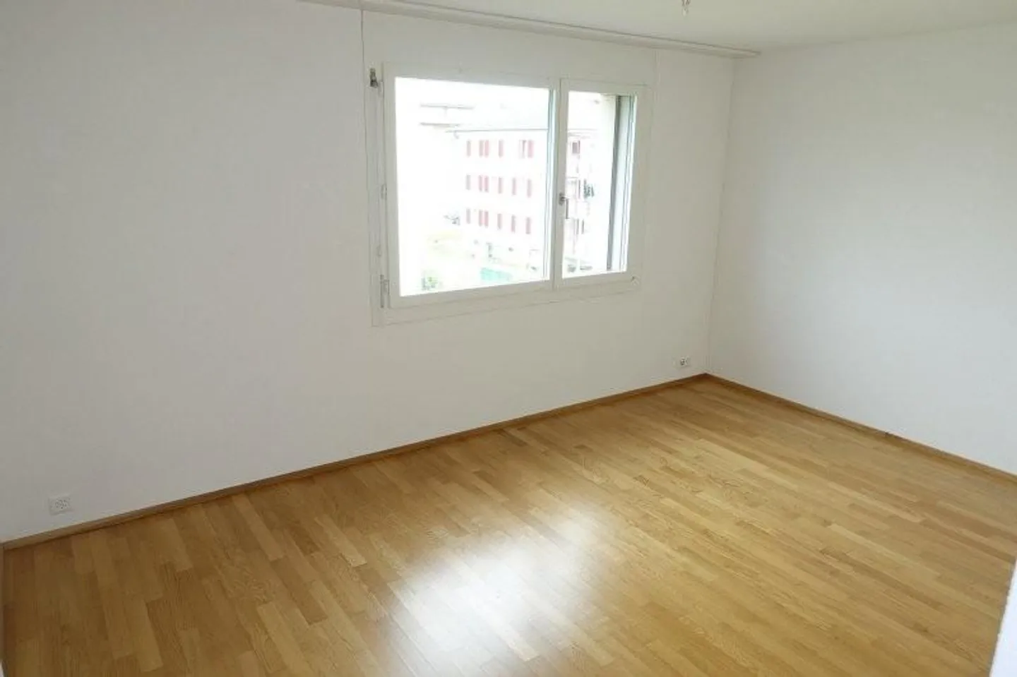 Moderne 4.5-Zimmerwohnung - Foto 6 von 10