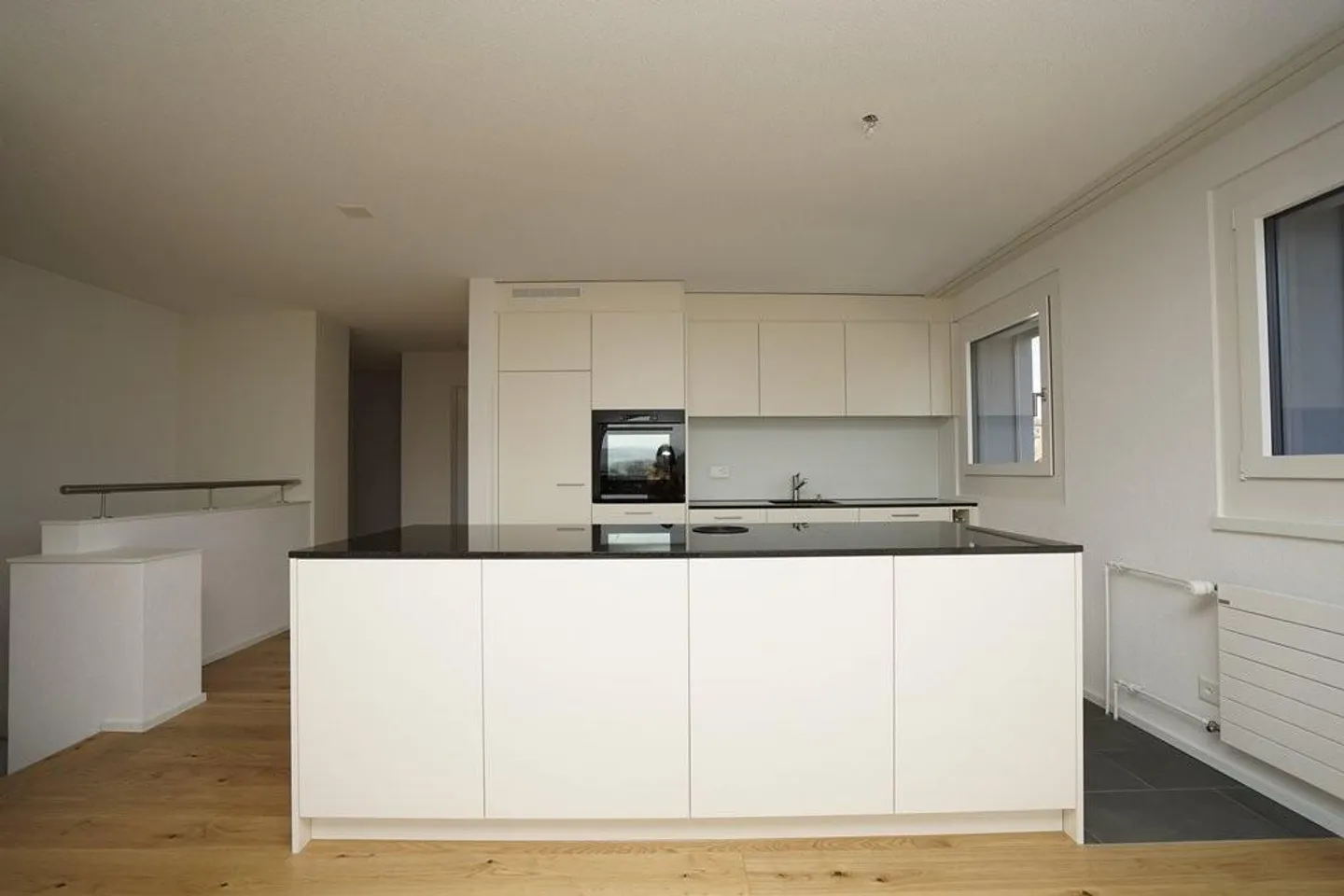 Appartement familial spacieux sur deux étages ! - Photo 3 sur 9