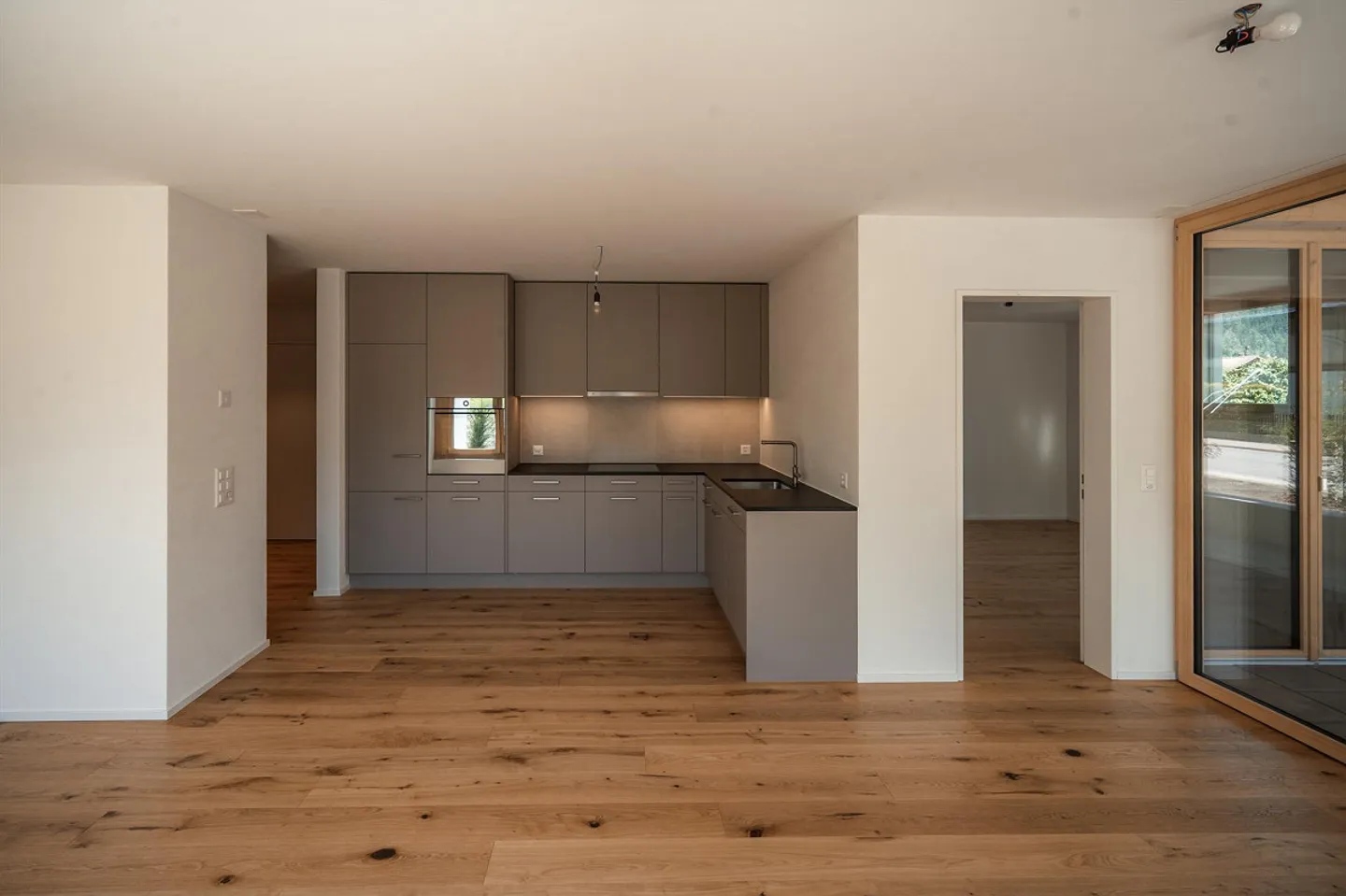 First rental 3.5 room apartment - Photo 4 of 13