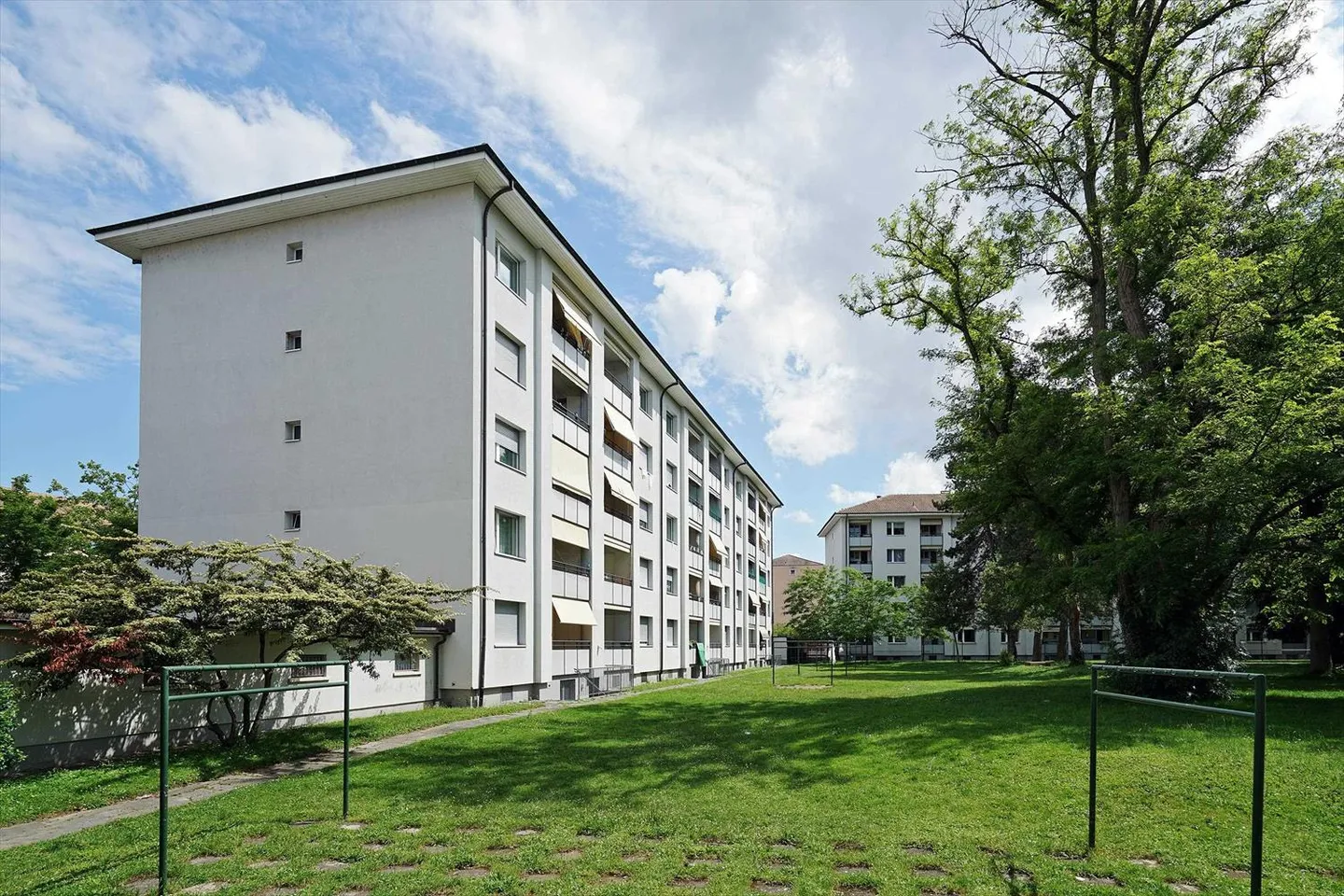 Petite, appartement confortable avec vue sur la verdure - Photo 1 sur 3
