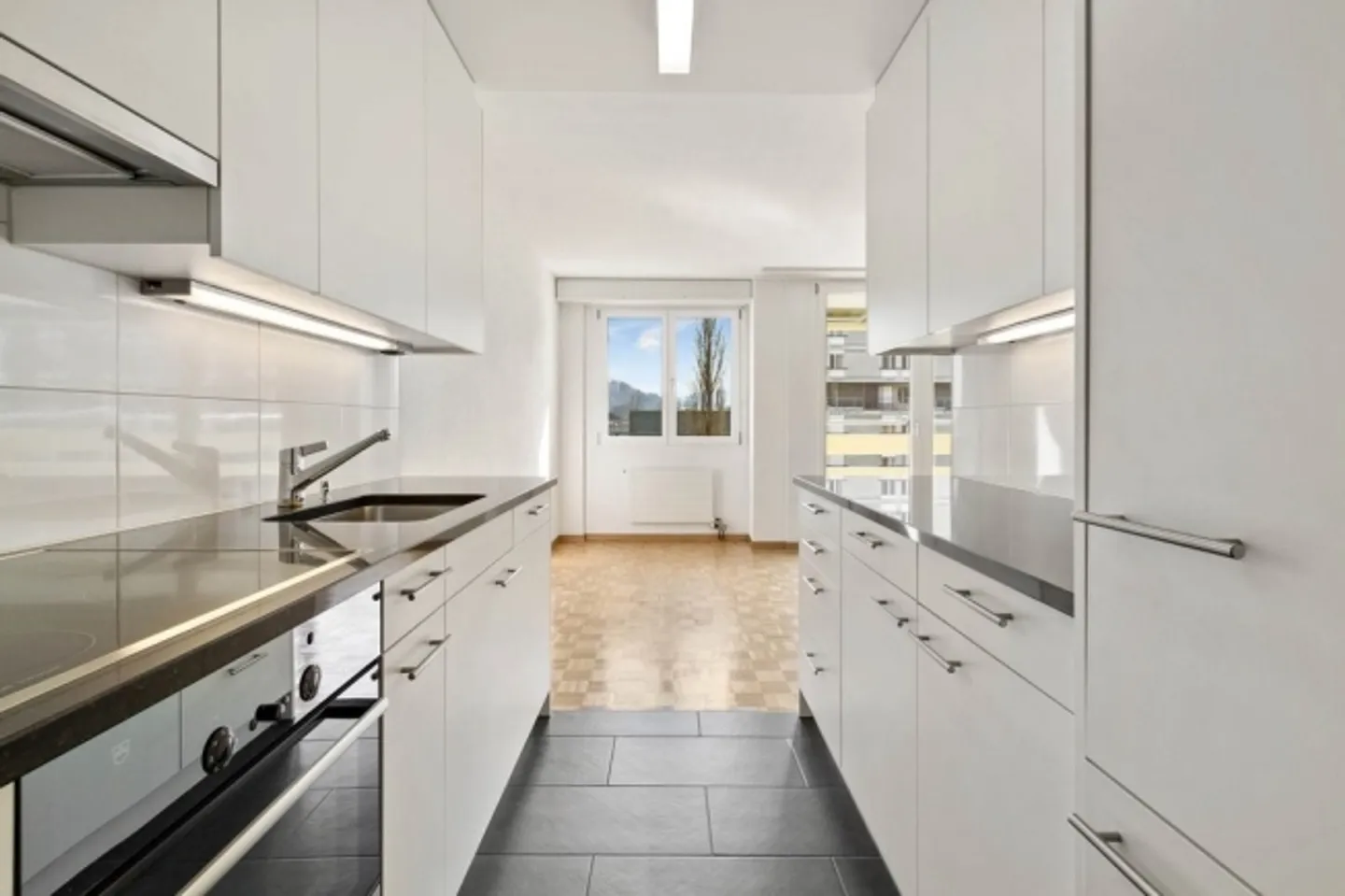 «kinderfreundliche ruhige Wohnlage am Waldrand mit Schwimmbad» - Foto 5 von 11