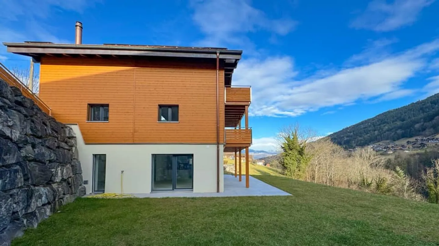 Chalet di 6,5 stanze nel cuore di Troistorrents. - Foto 11 di 13