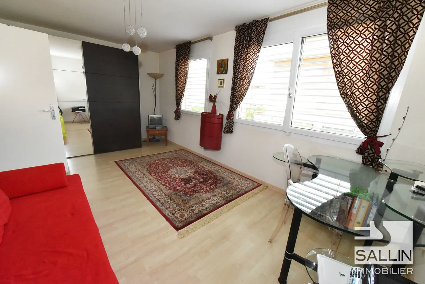 Casa spaziosa con giardino - Foto 2 di 7