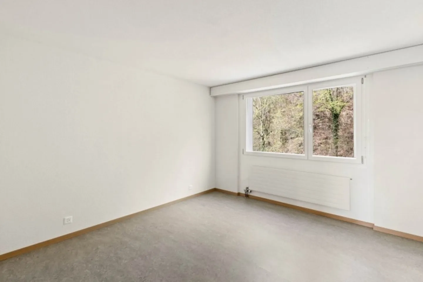 «kinderfreundliche ruhige Wohnlage am Waldrand mit Schwimmbad» - Foto 8 von 11