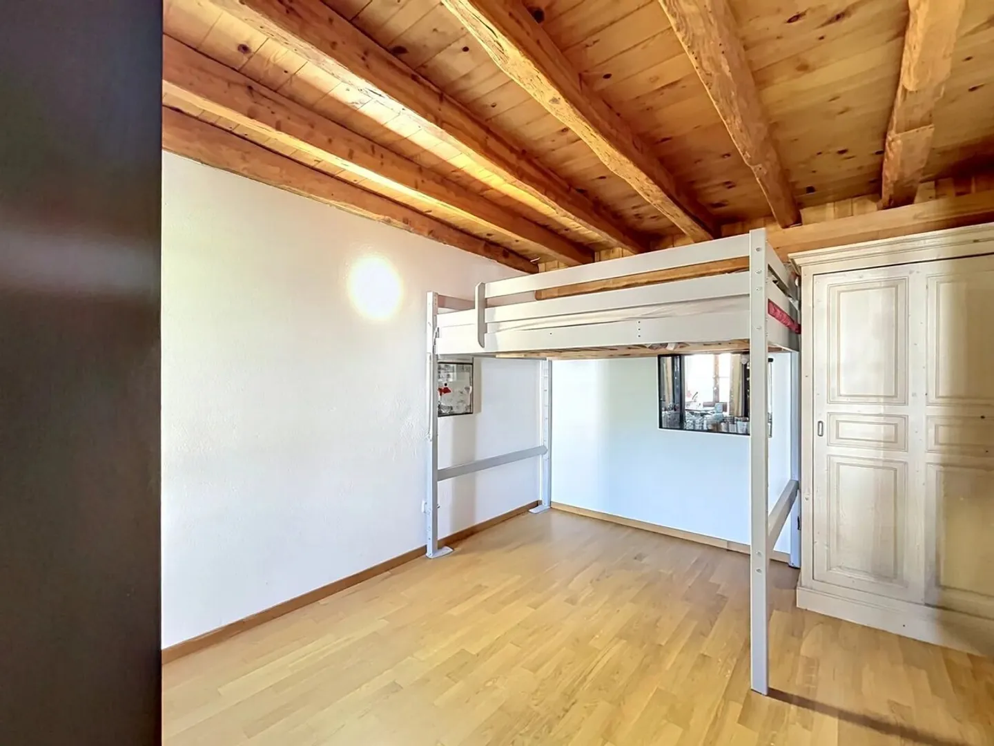 Charming Duplex Apartment - Photo 12 of 13