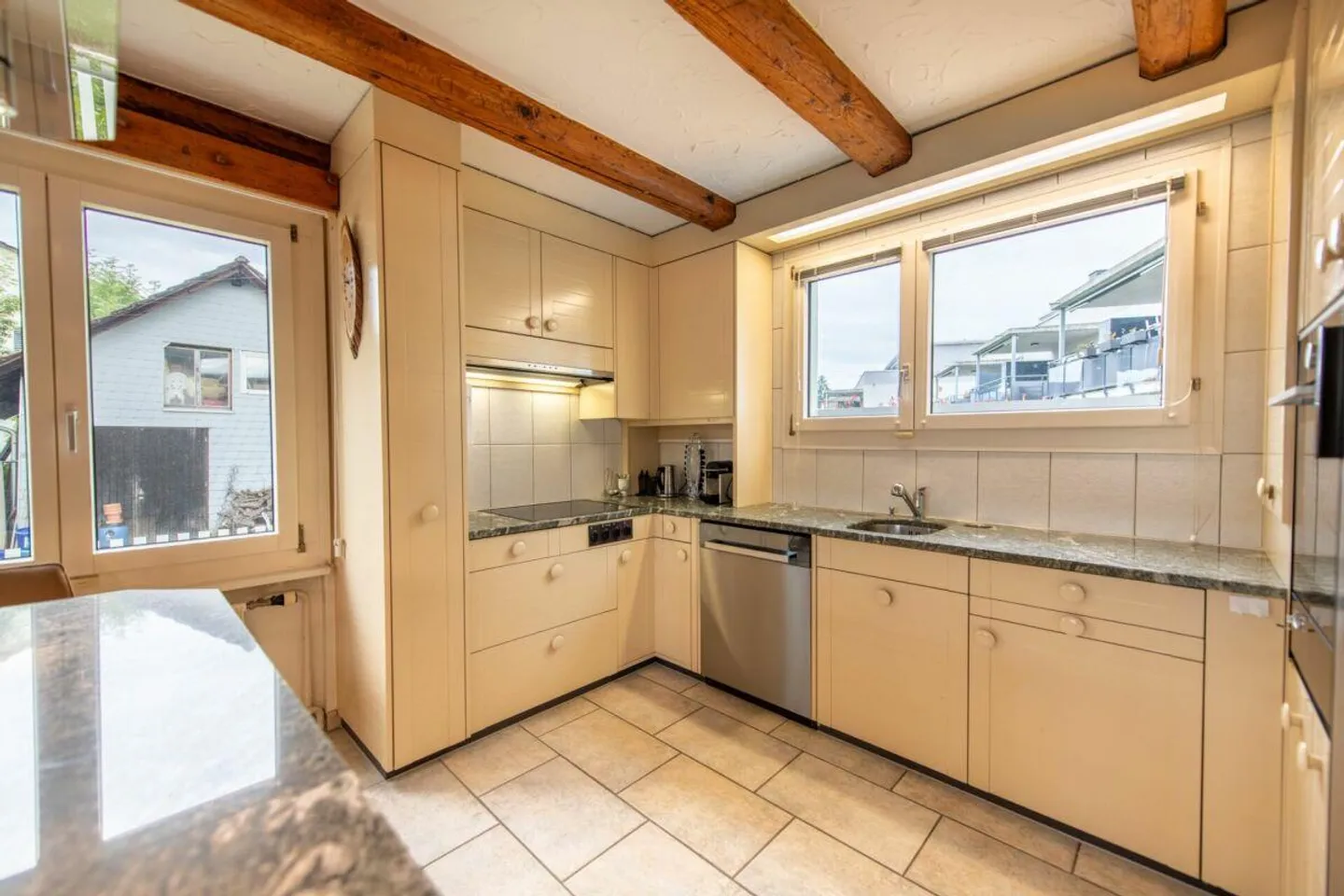 Vivre & Se Détendre : Maison Individuelle Spacieuse avec Oasis de Bien-Être - Photo 8 sur 30