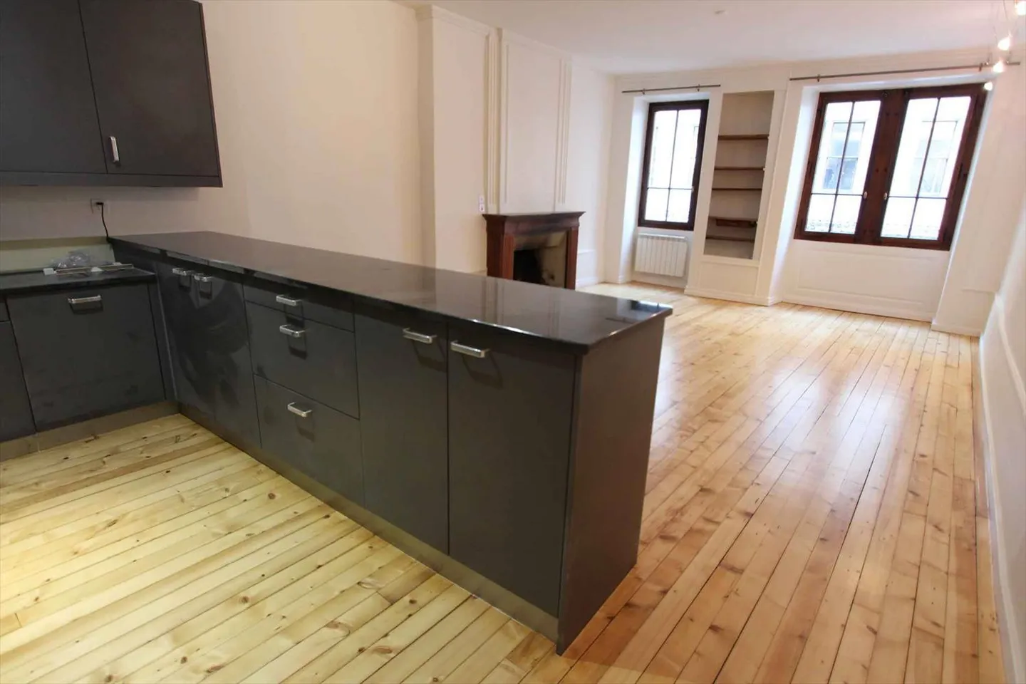 2.5 Room Apartment - Photo 1 of 6