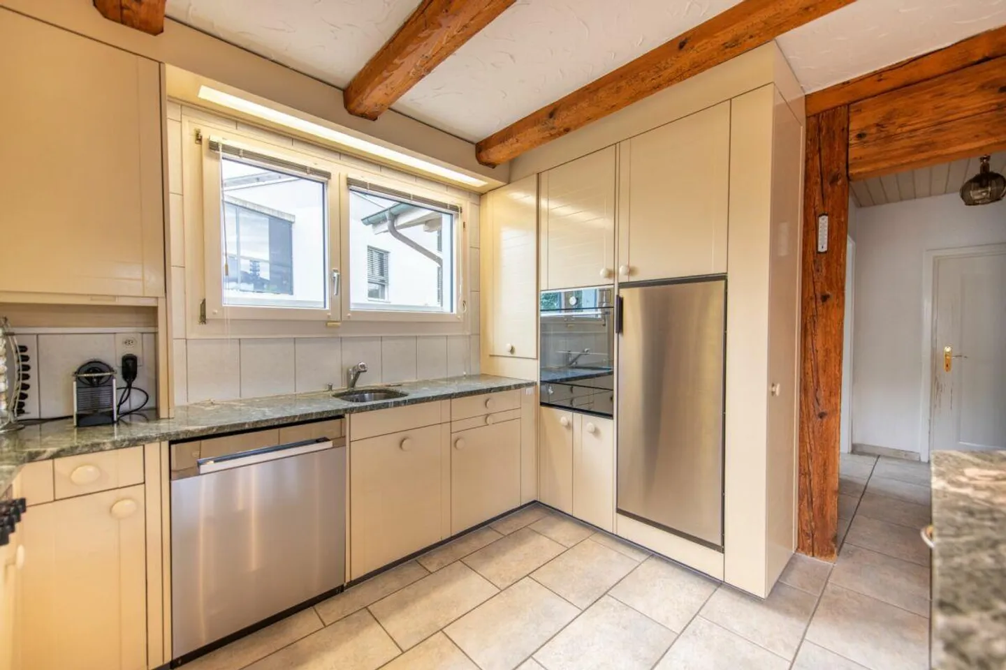 Vivre & Se Détendre : Maison Individuelle Spacieuse avec Oasis de Bien-Être - Photo 9 sur 30