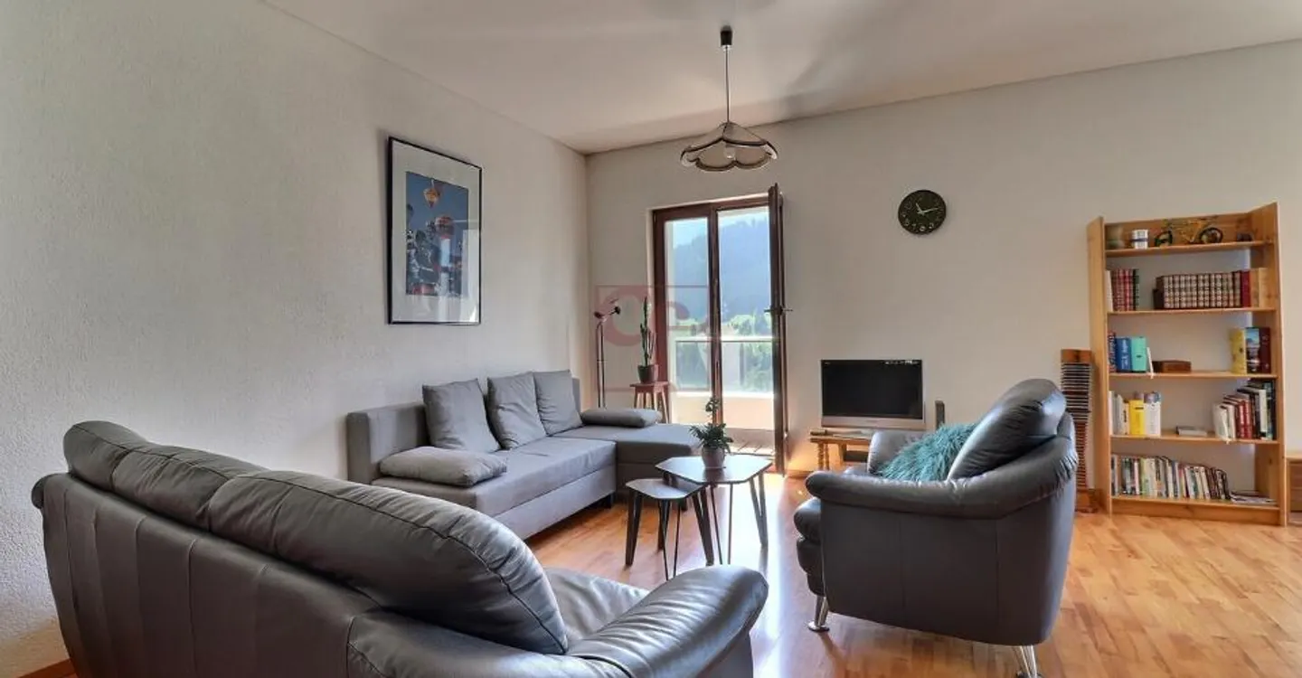 Appartamento di Lusso con Vista Montagna - Foto 3 di 7