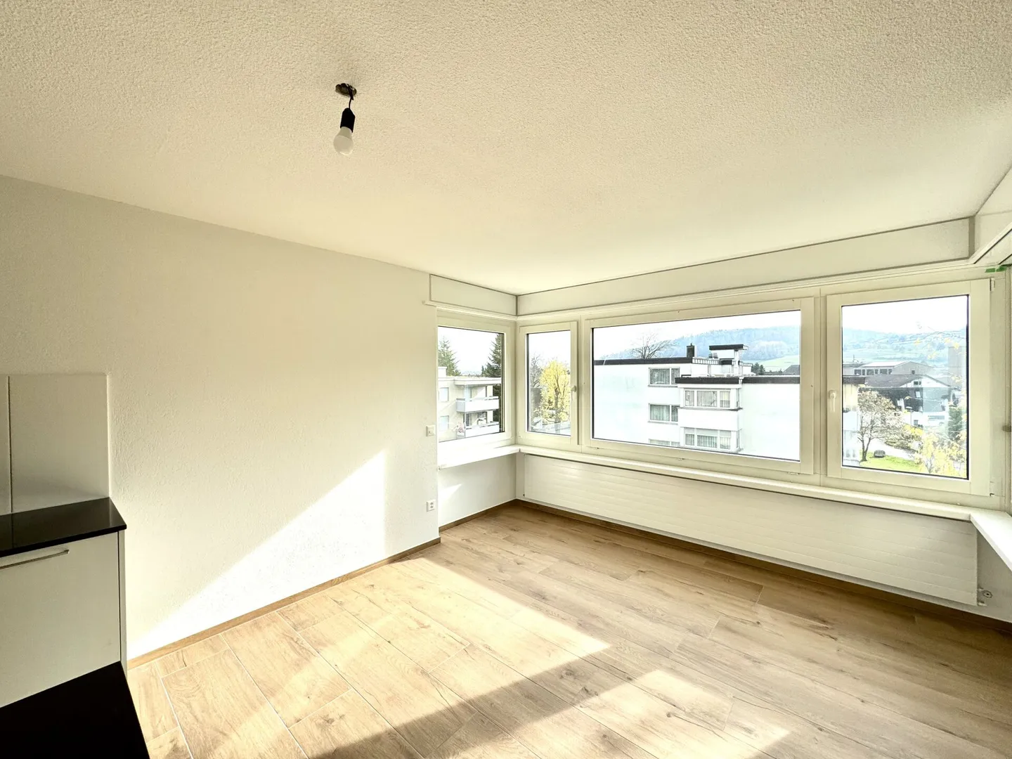 Appartamento 3.5 stanze appena ristrutturato a Wohlen - Foto 5 di 27