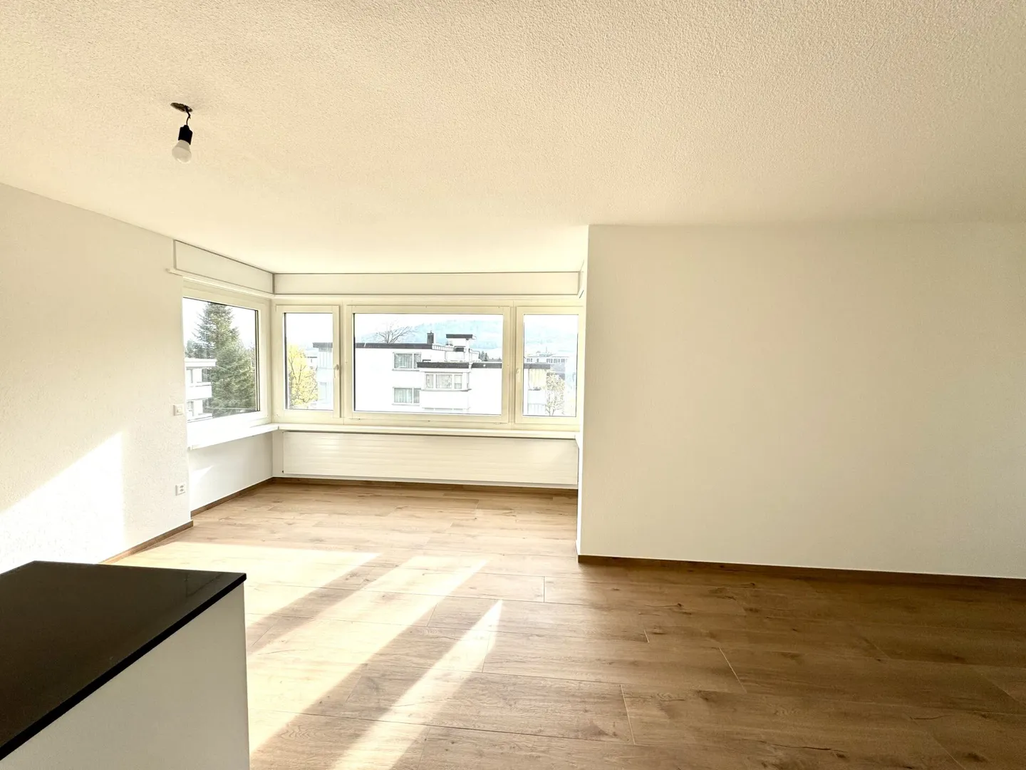 Appartamento 3.5 stanze appena ristrutturato a Wohlen - Foto 4 di 27