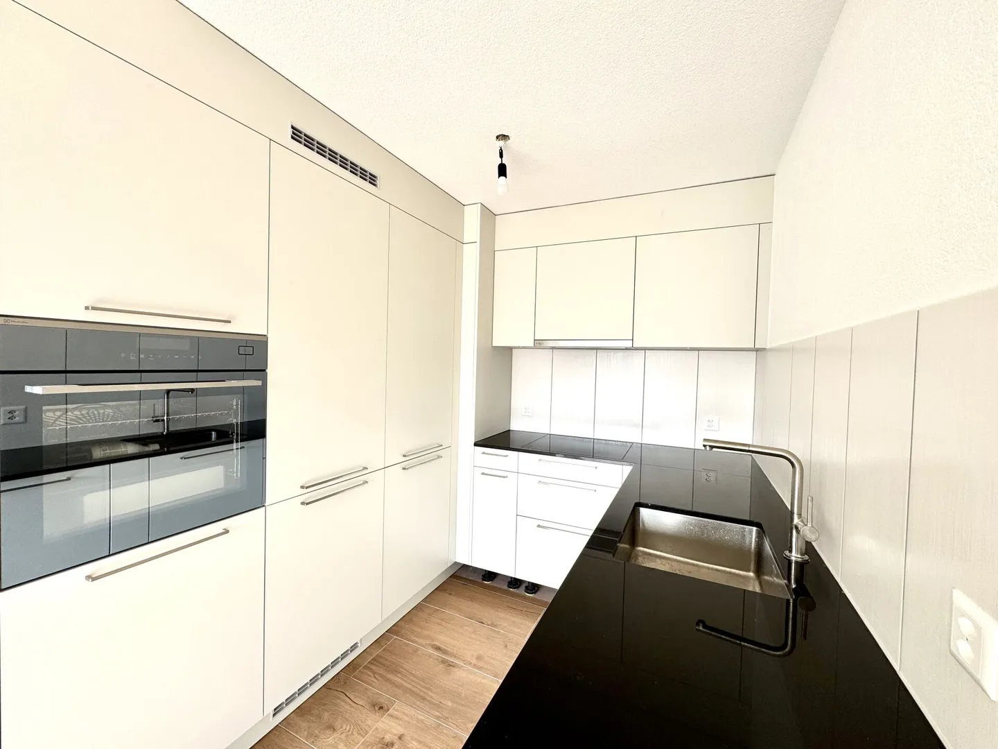 Appartamento 3.5 stanze appena ristrutturato a Wohlen - Foto 10 di 27