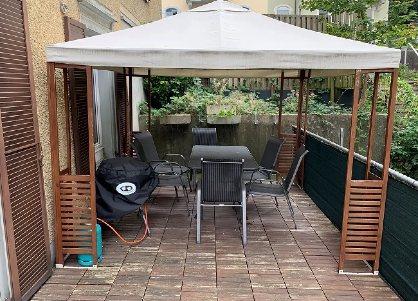 Appartement Charmant avec Terrasse - Photo 1 sur 10