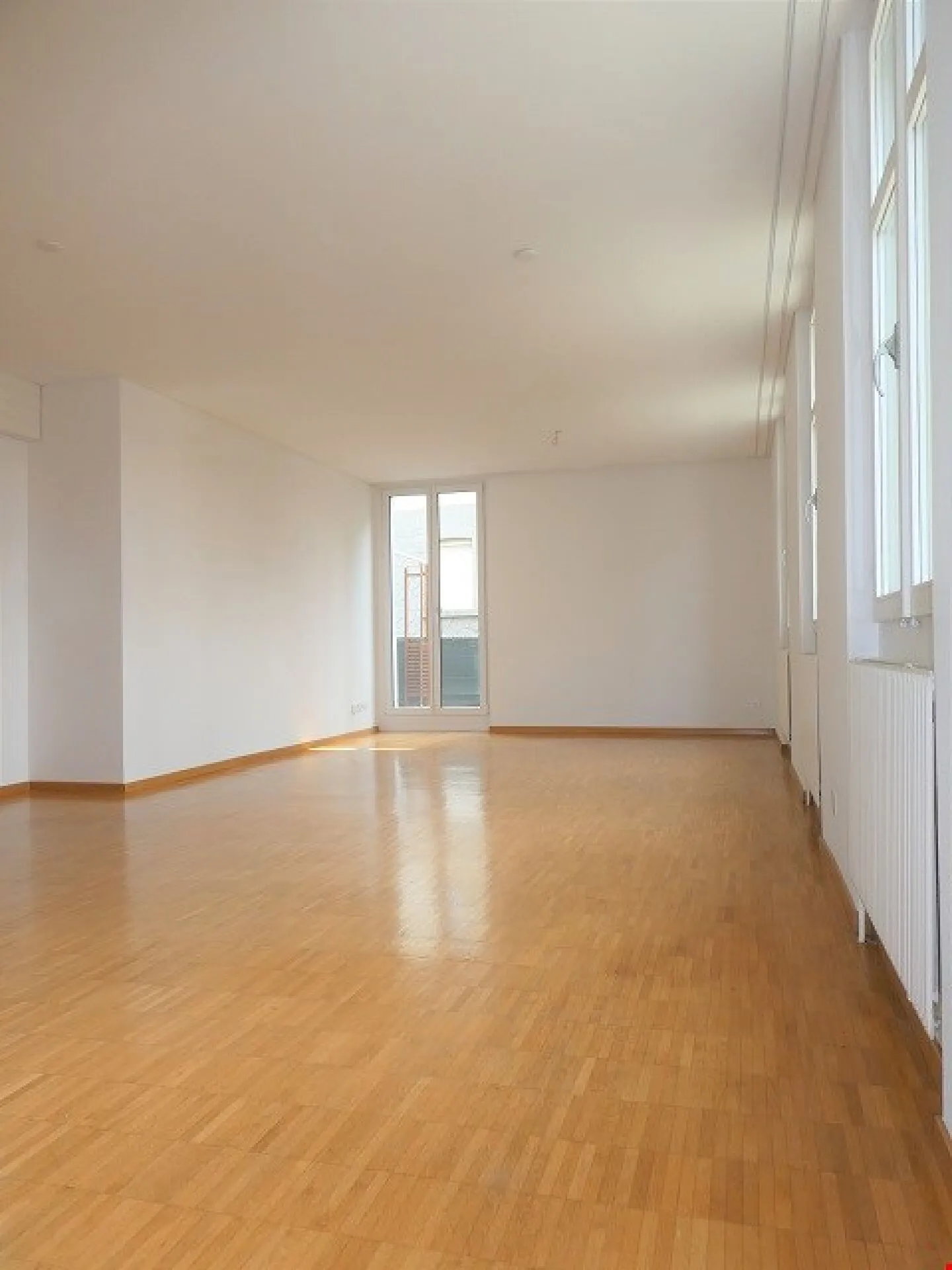 Appartement Charmant avec Terrasse - Photo 4 sur 10