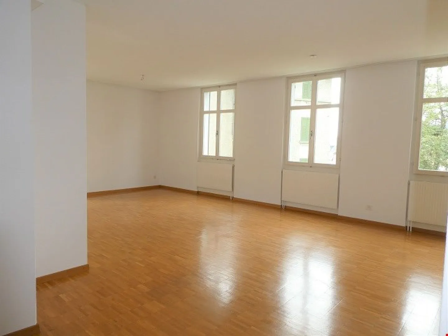 Appartement Charmant avec Terrasse - Photo 5 sur 10