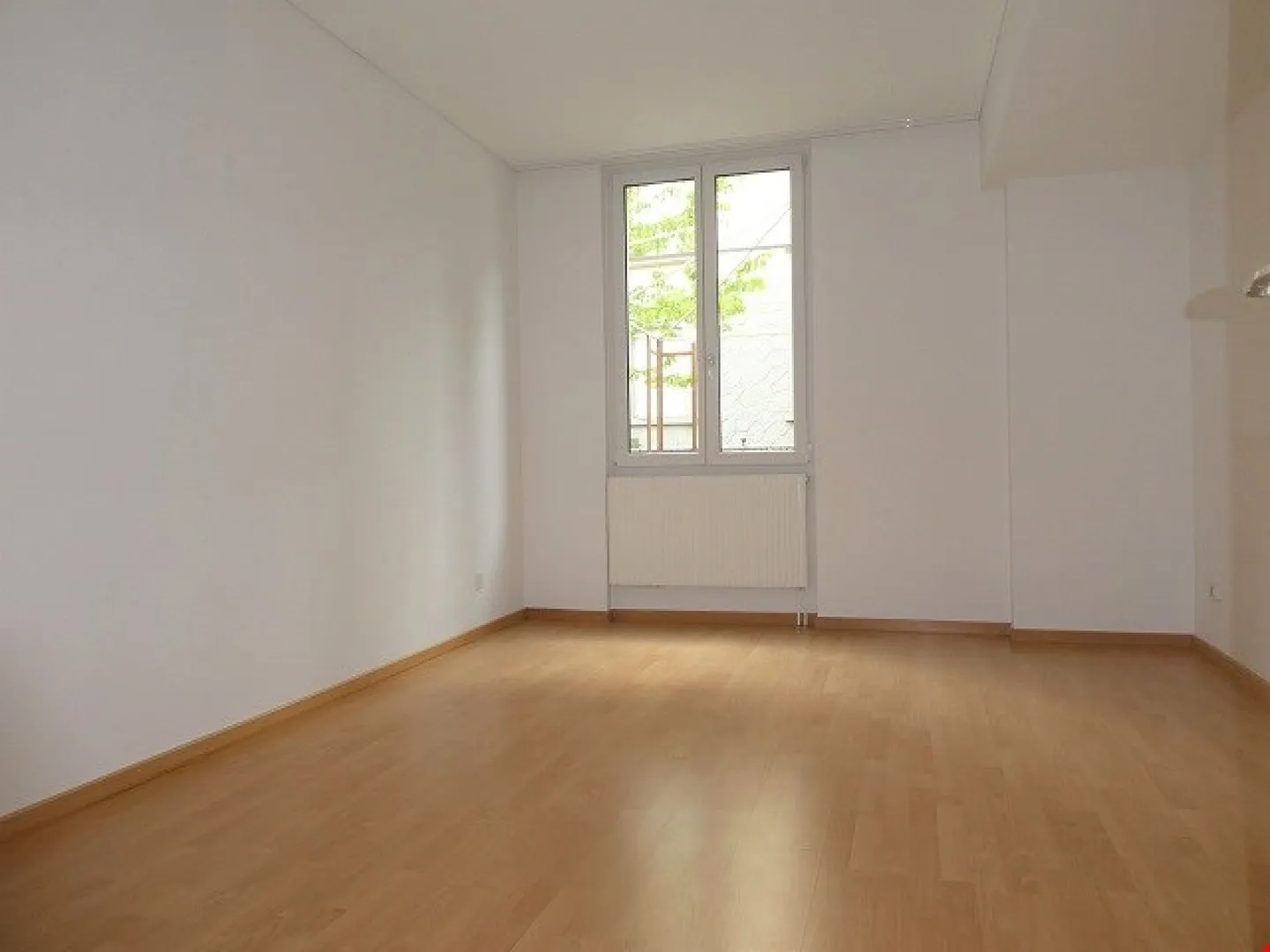 Appartement Charmant avec Terrasse - Photo 8 sur 10