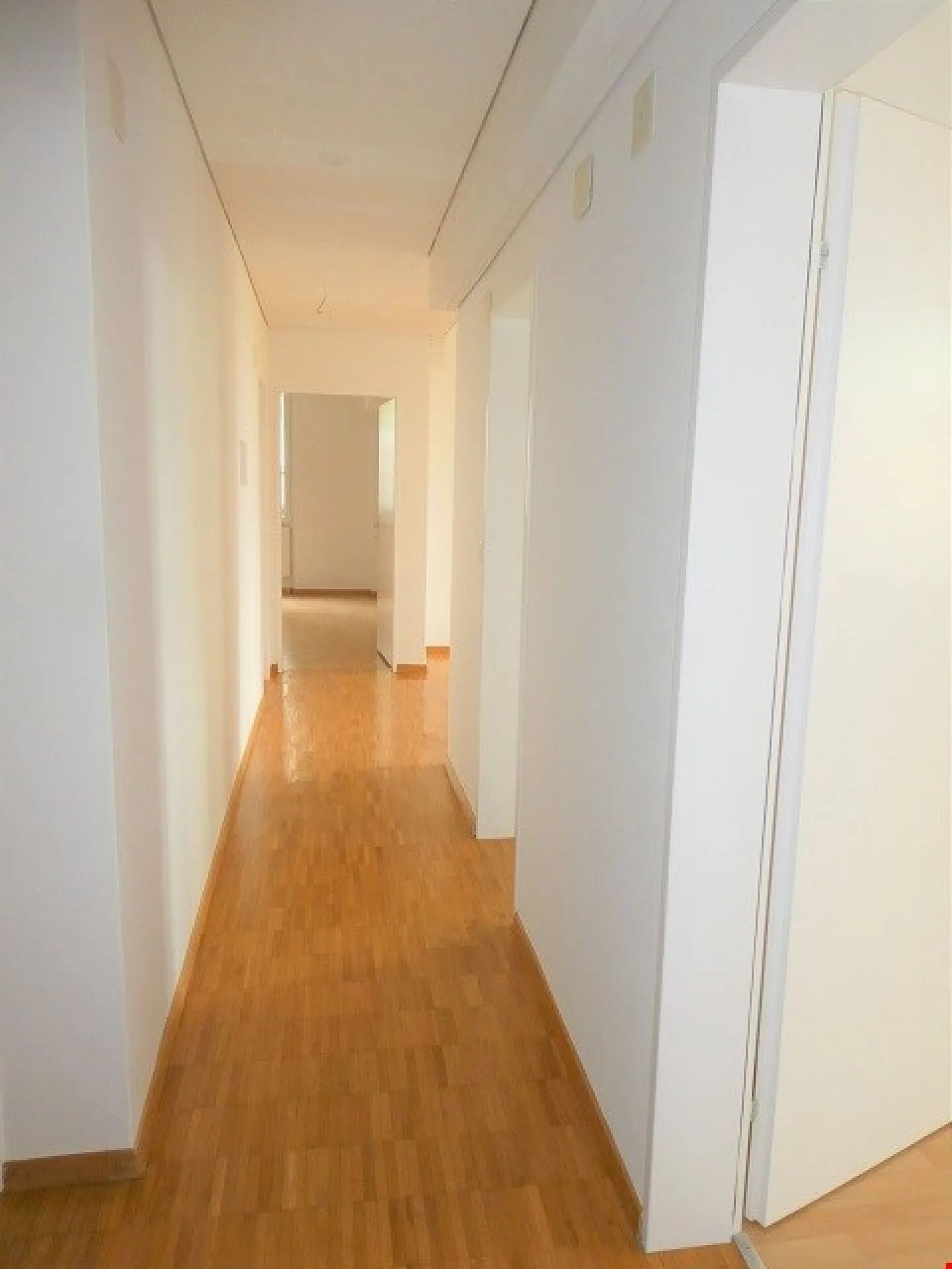 Appartement Charmant avec Terrasse - Photo 6 sur 10