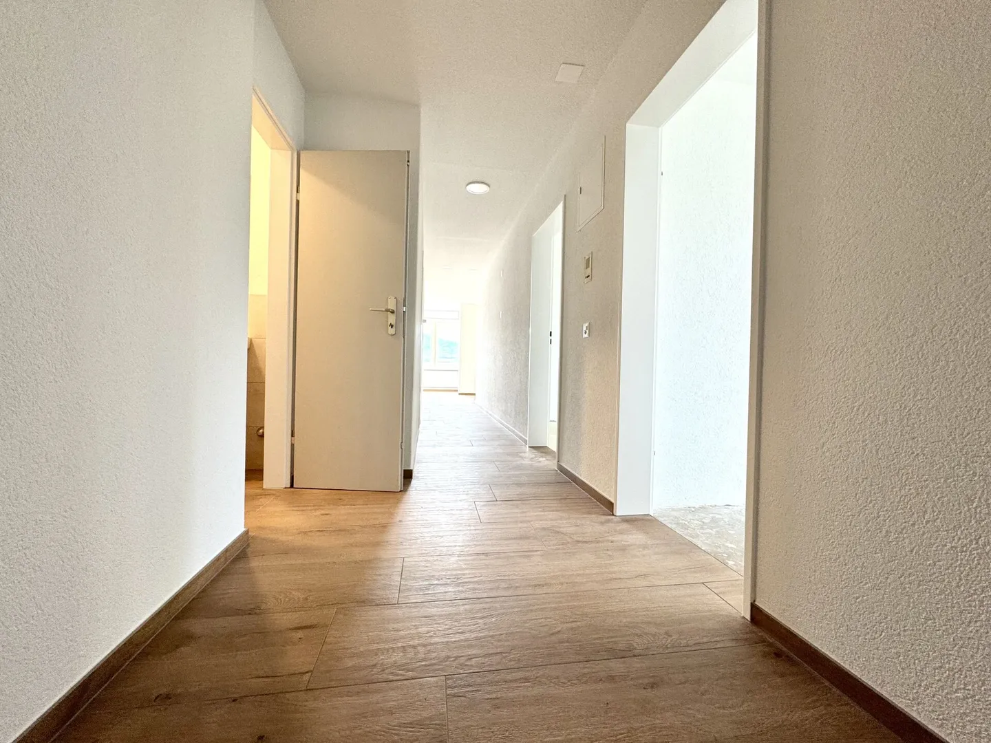 Appartamento 3.5 stanze appena ristrutturato a Wohlen - Foto 13 di 27