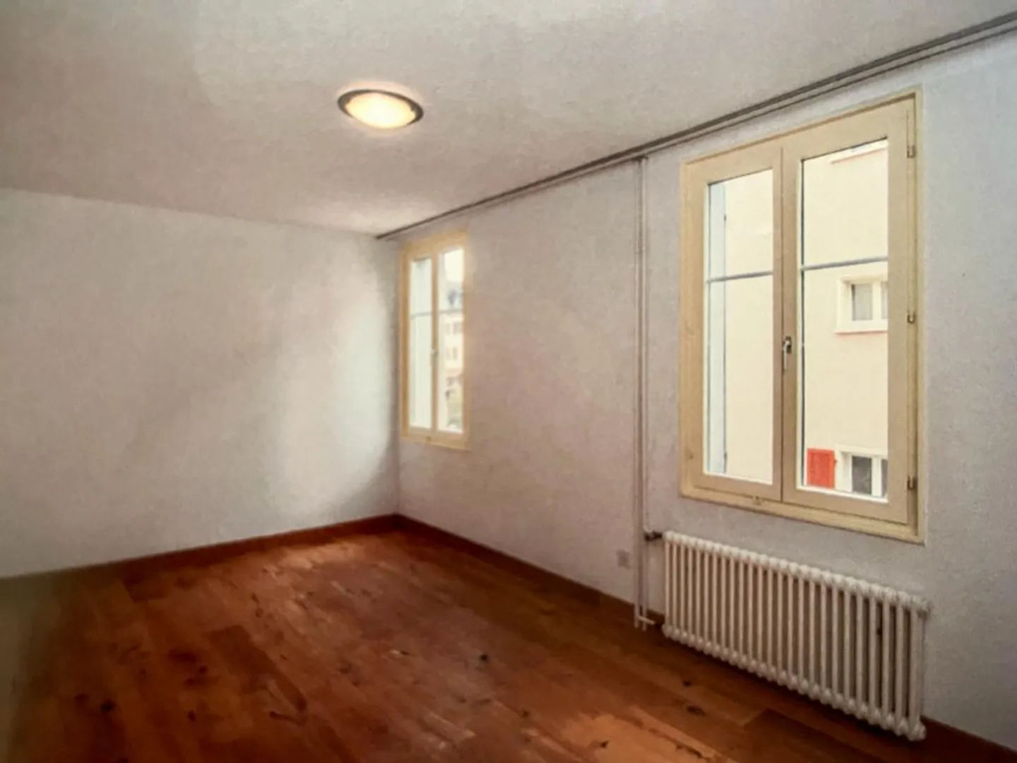 Sonnige 4-Zimmer-Wohnung mit Balkon und schöner Aussicht in St. Gallen - Foto 5 von 13