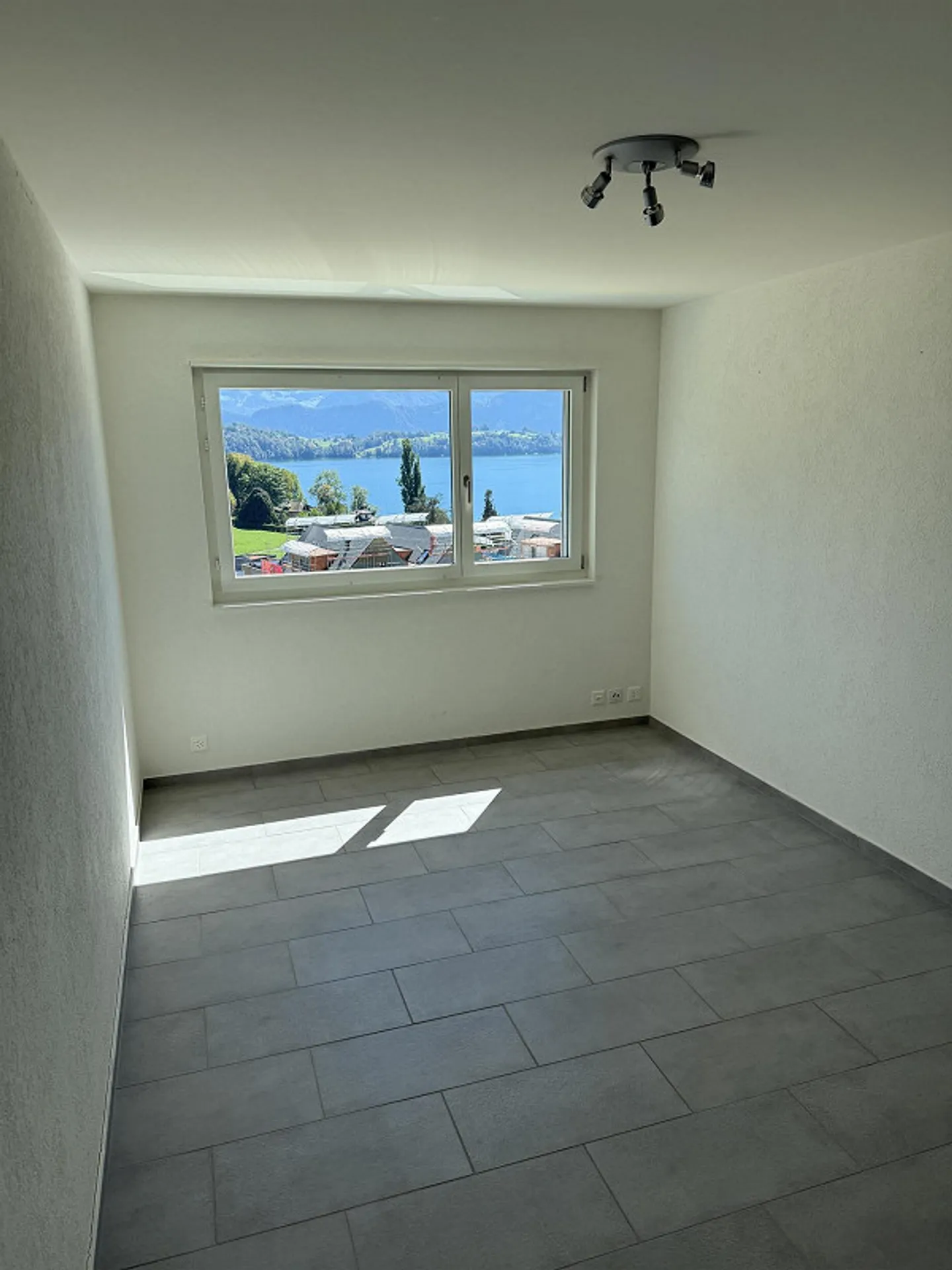 4.5 Room Maisonette Apartment - Photo 2 of 10