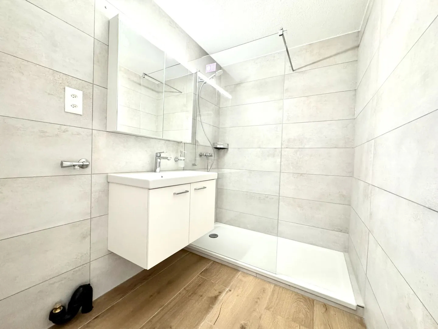 Appartamento 3.5 stanze appena ristrutturato a Wohlen - Foto 19 di 27