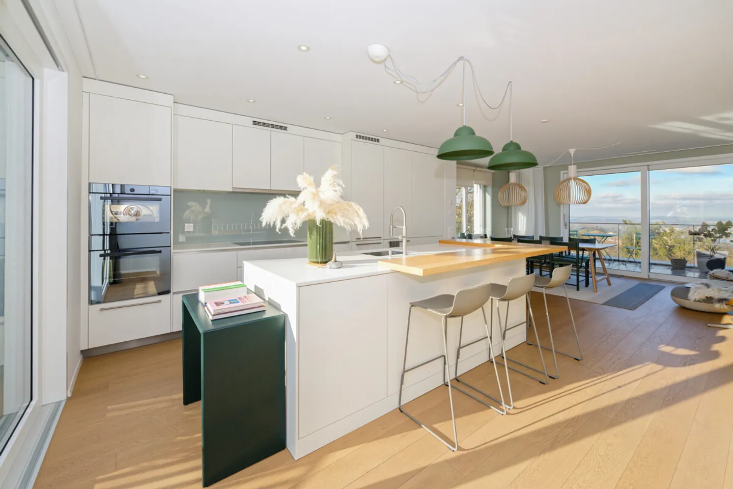 Zwischen See und Wald: Reiheneckhaus an erhöhter Lage - Foto 3 von 5